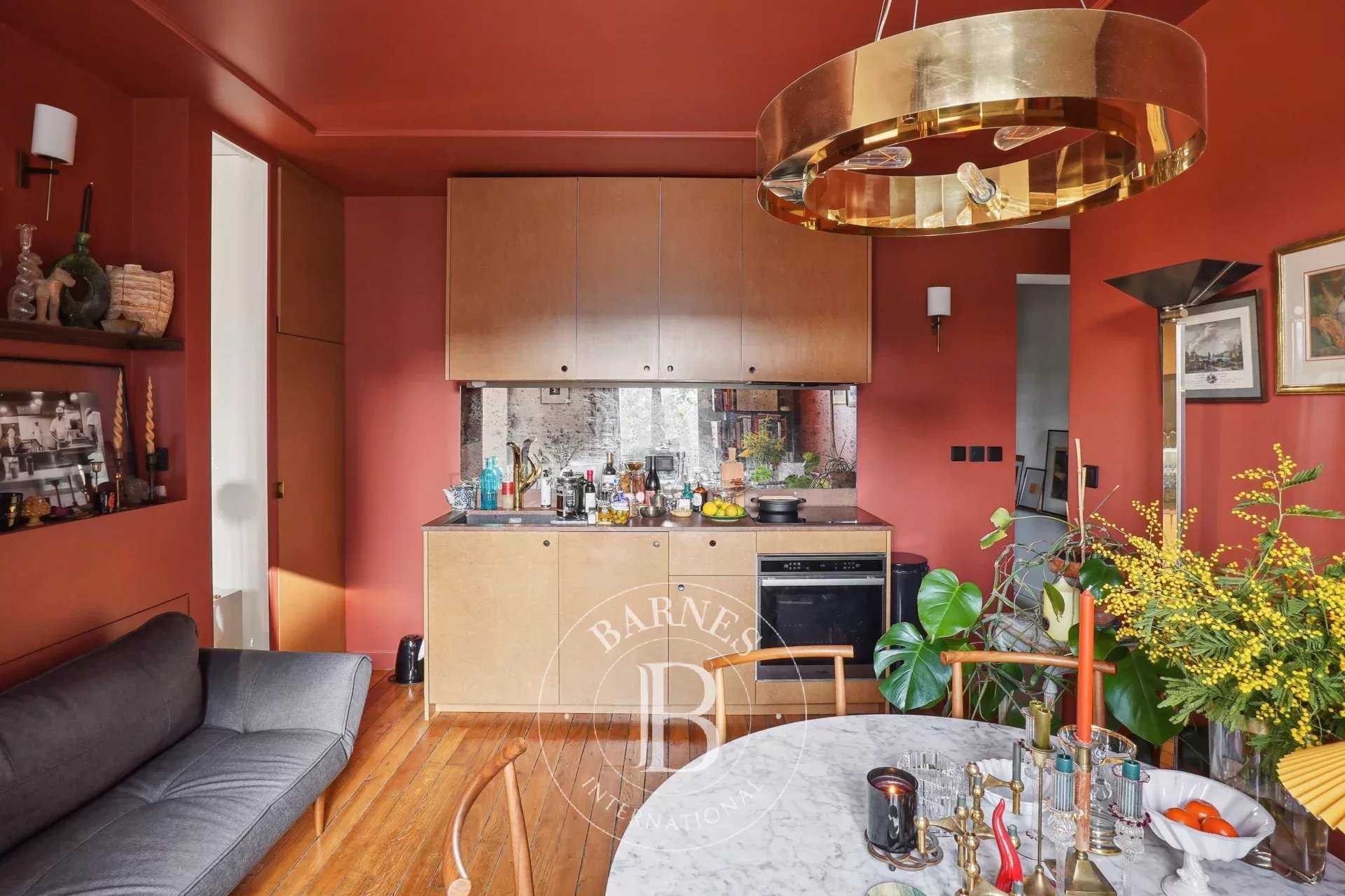 Paris  - Appartement 2 Pièces, 1 Chambre