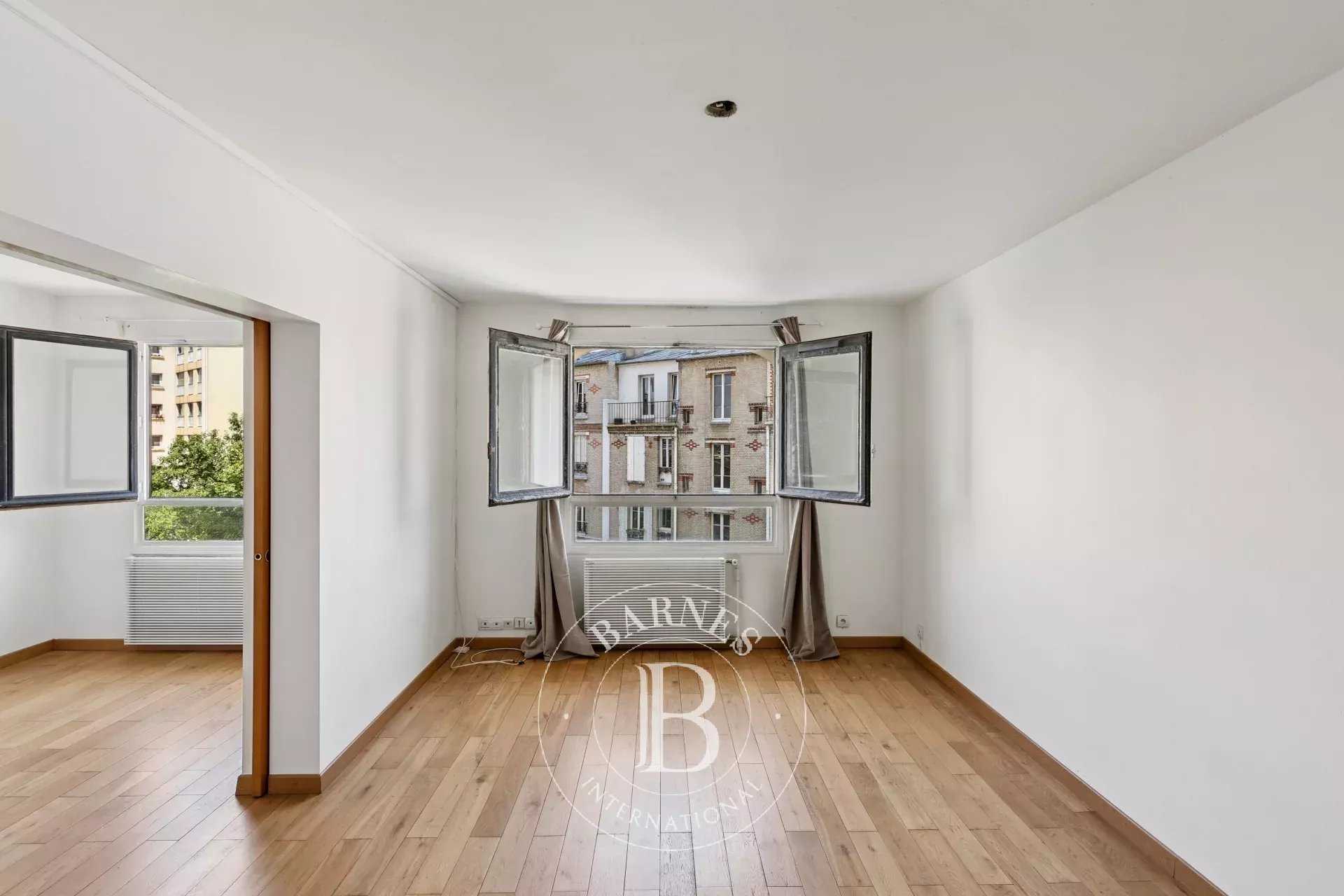 Apartment Paris 75020