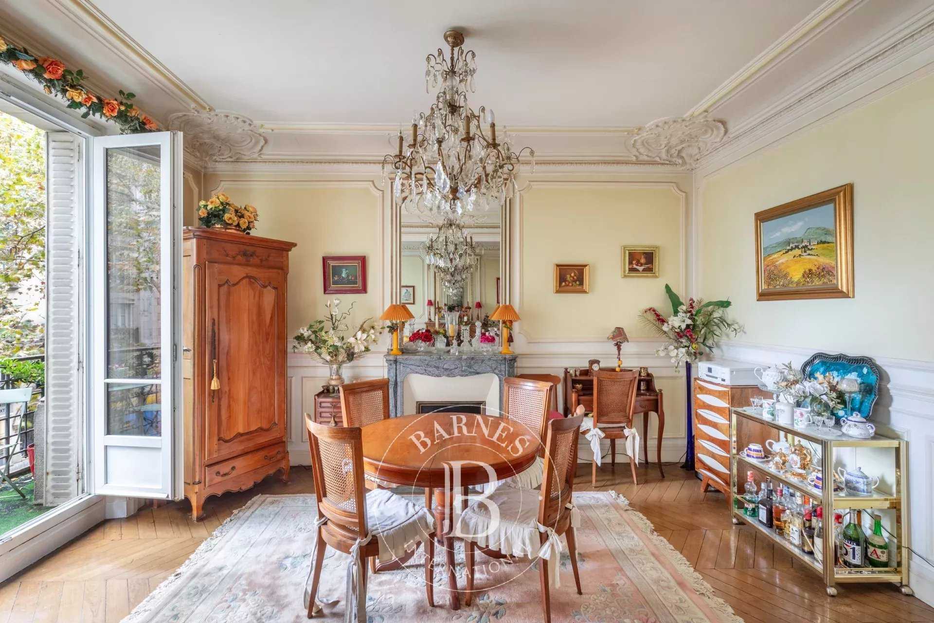 Paris  - Apartment 2 Bedrooms