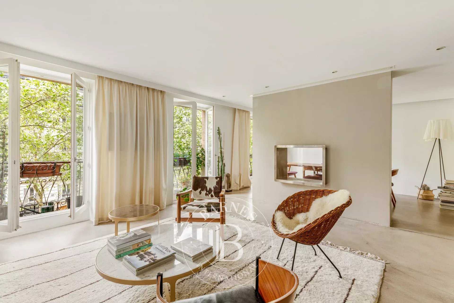 Paris  - Appartement 6 Pi&egrave;ces 5 Chambres