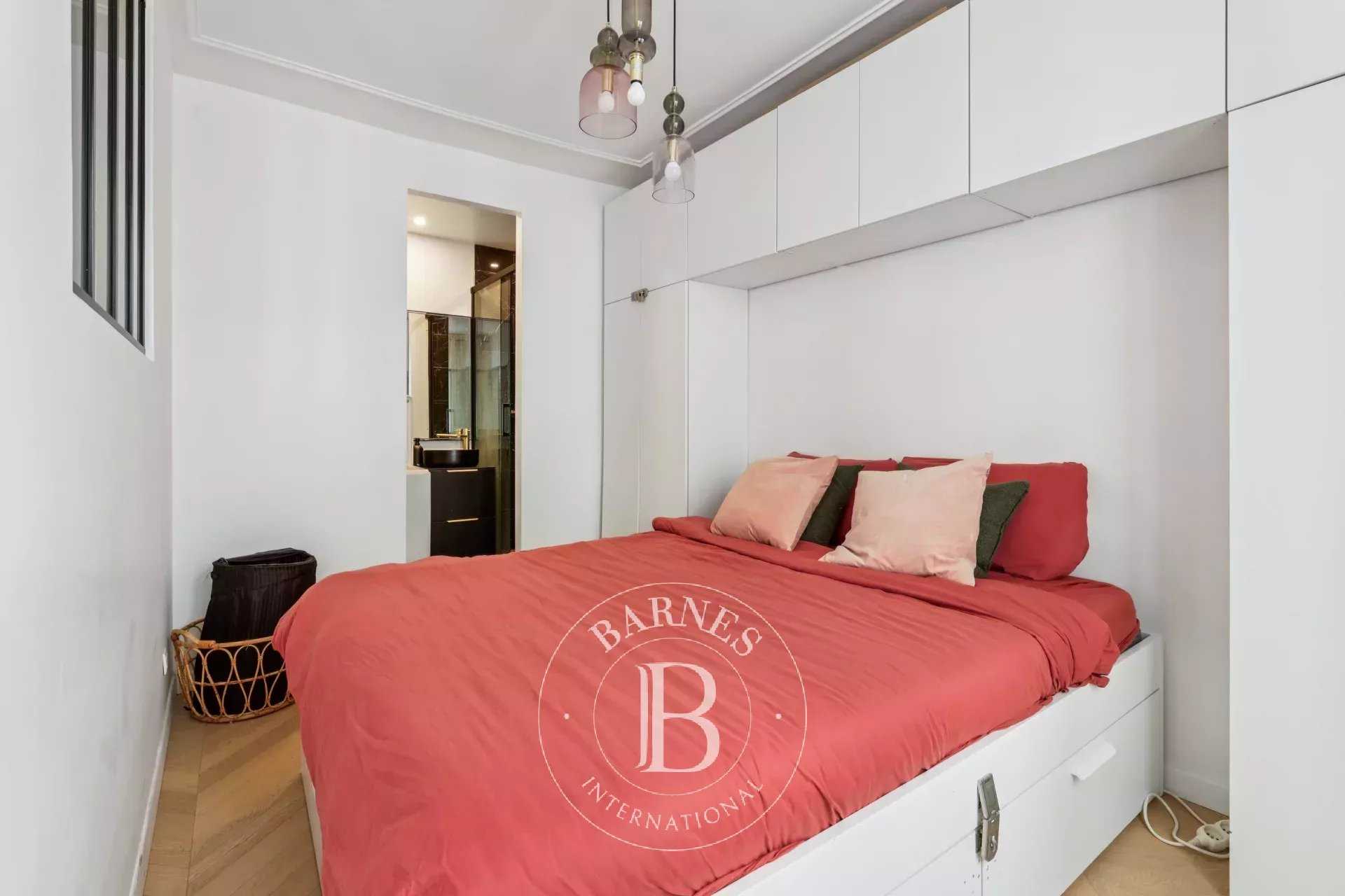 Paris  - Appartement 2 Pièces, 1 Chambre