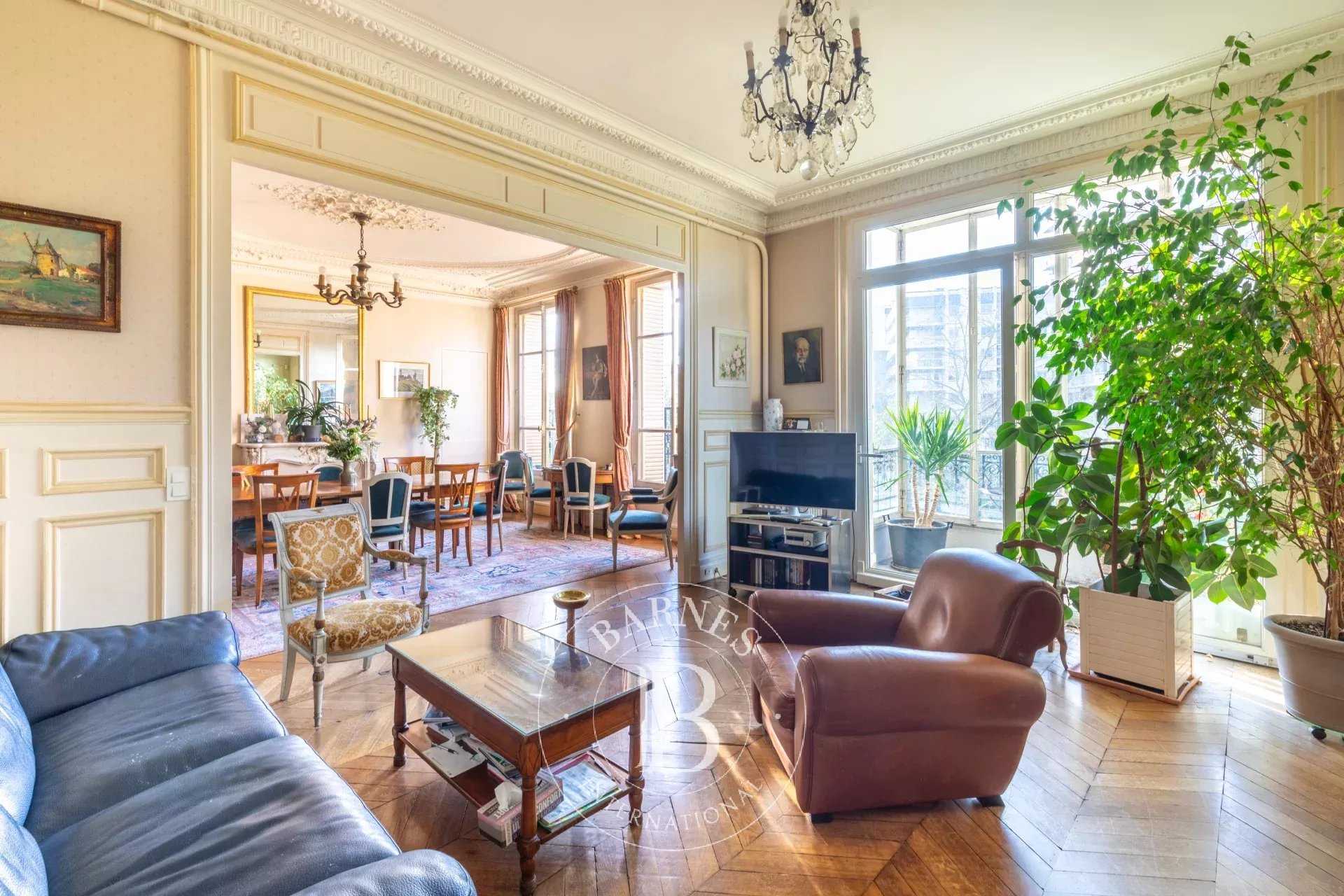 Paris  - Apartment 4 Bedrooms