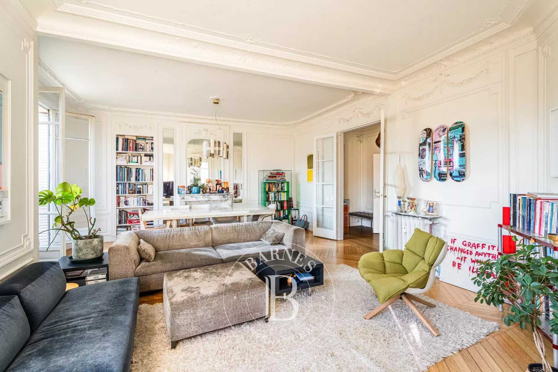 Paris  - Appartement 4 Pi&egrave;ces 3 Chambres