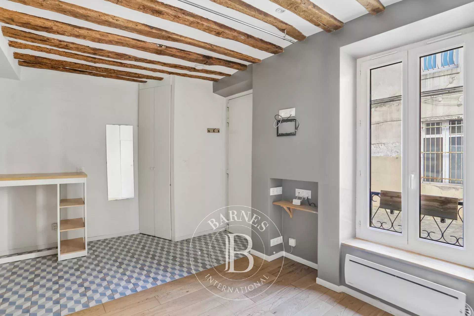 Paris  - Piso 1 Cuarto