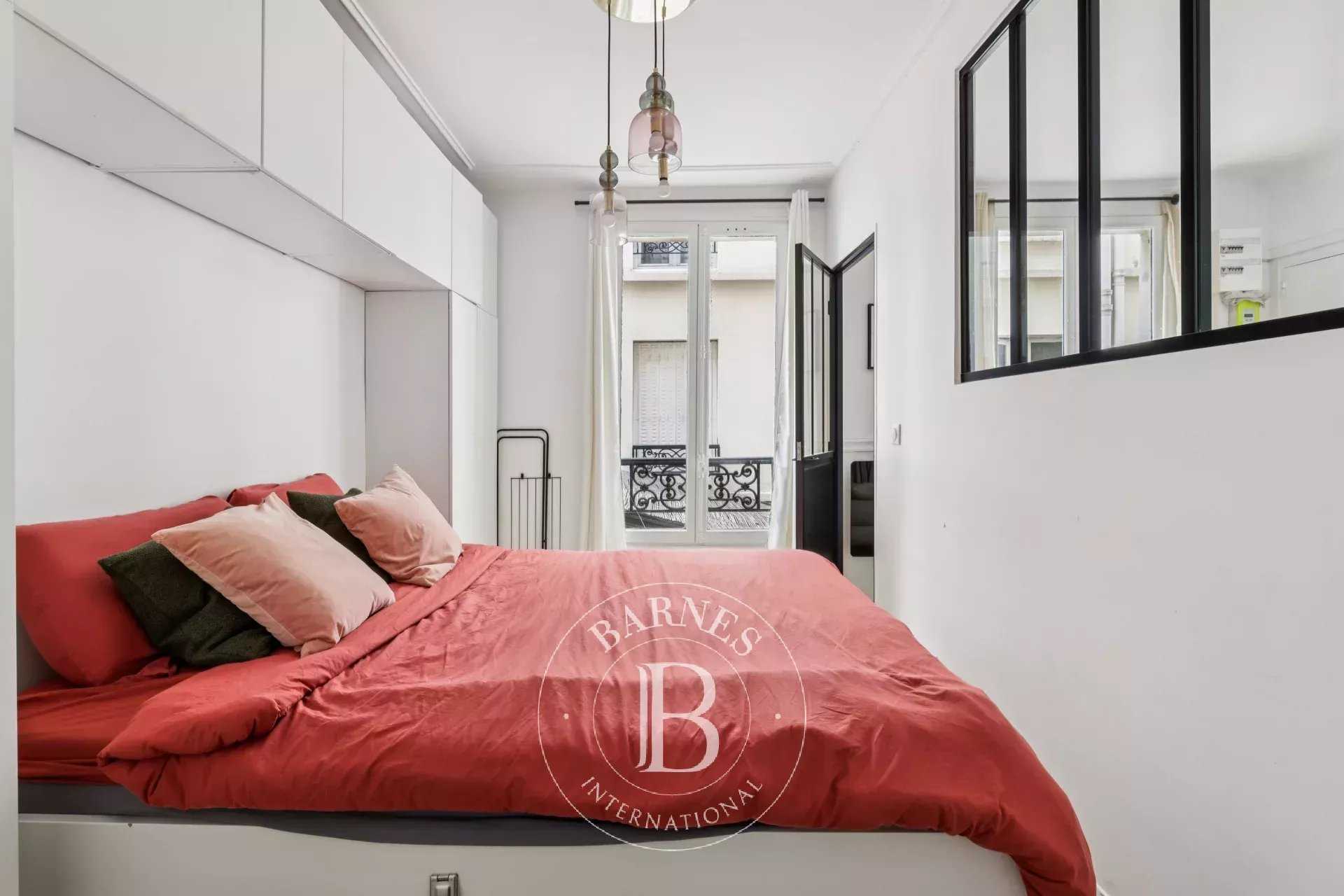 Paris  - Appartement 2 Pièces, 1 Chambre