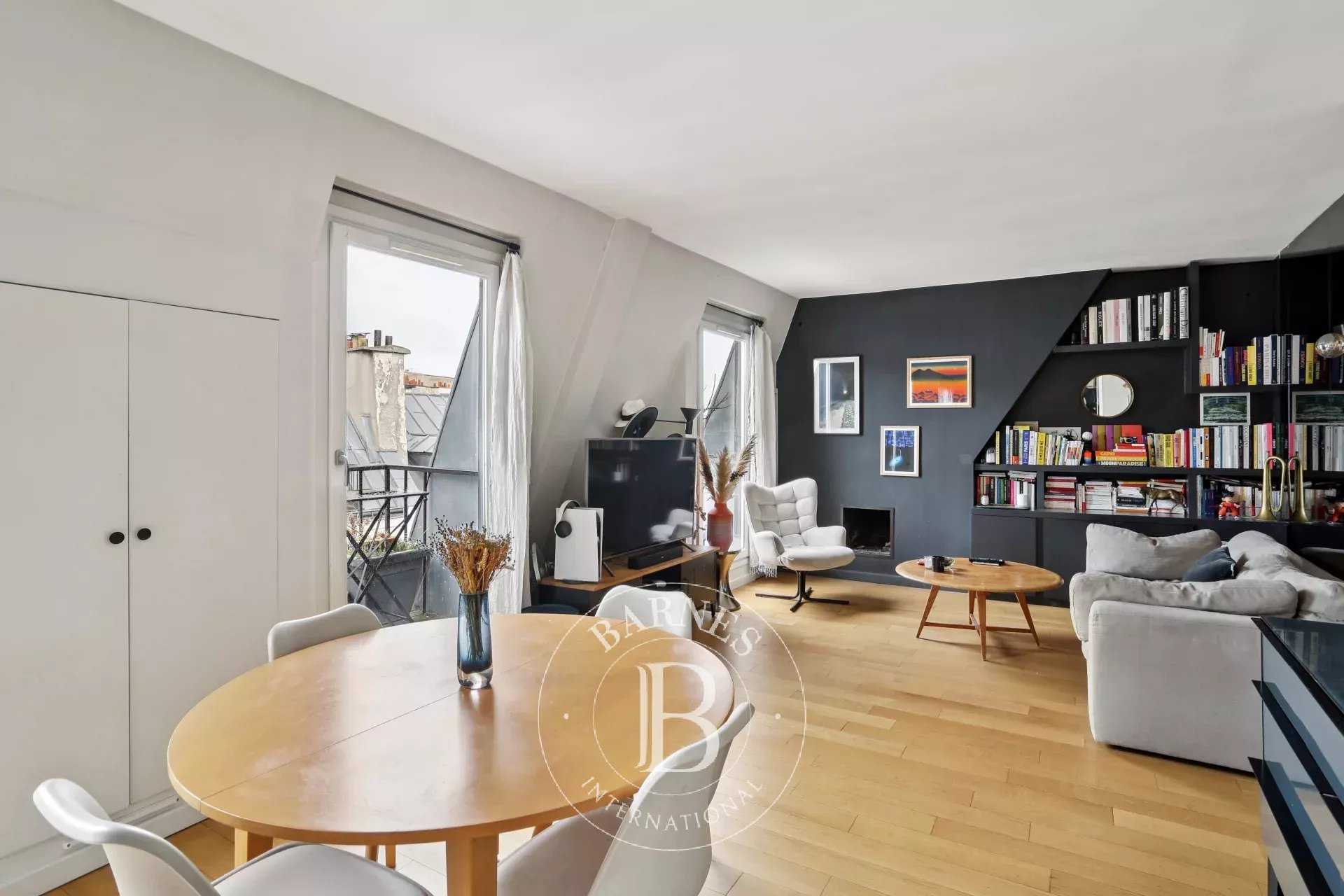 Paris  - Appartement 2 Pièces, 1 Chambre