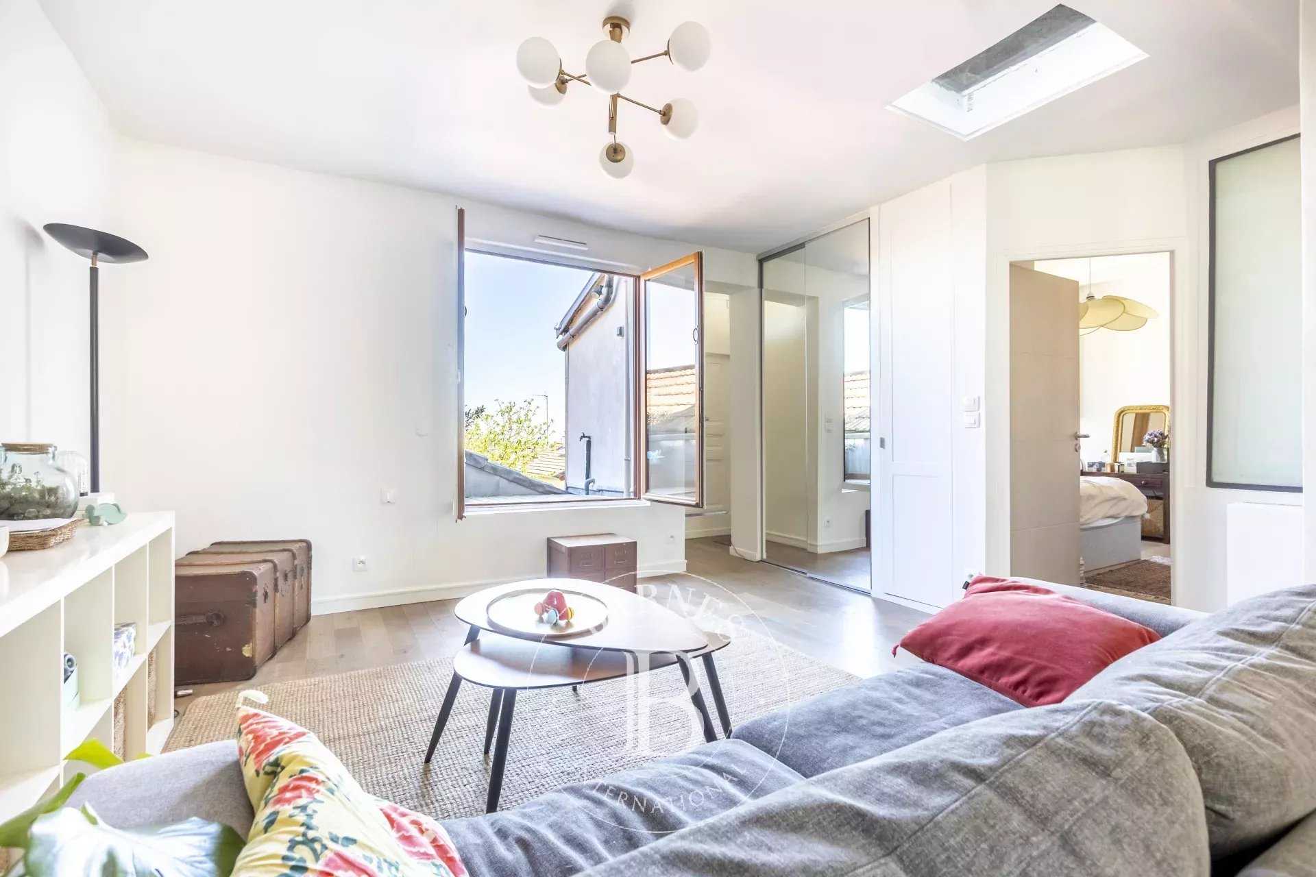 Apartment Paris 75019