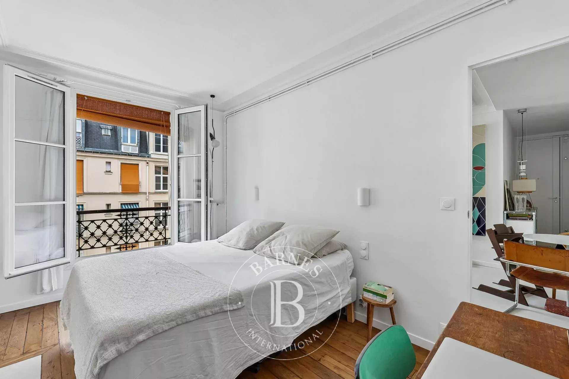 Paris  - Appartement 3 Pi&egrave;ces 2 Chambres