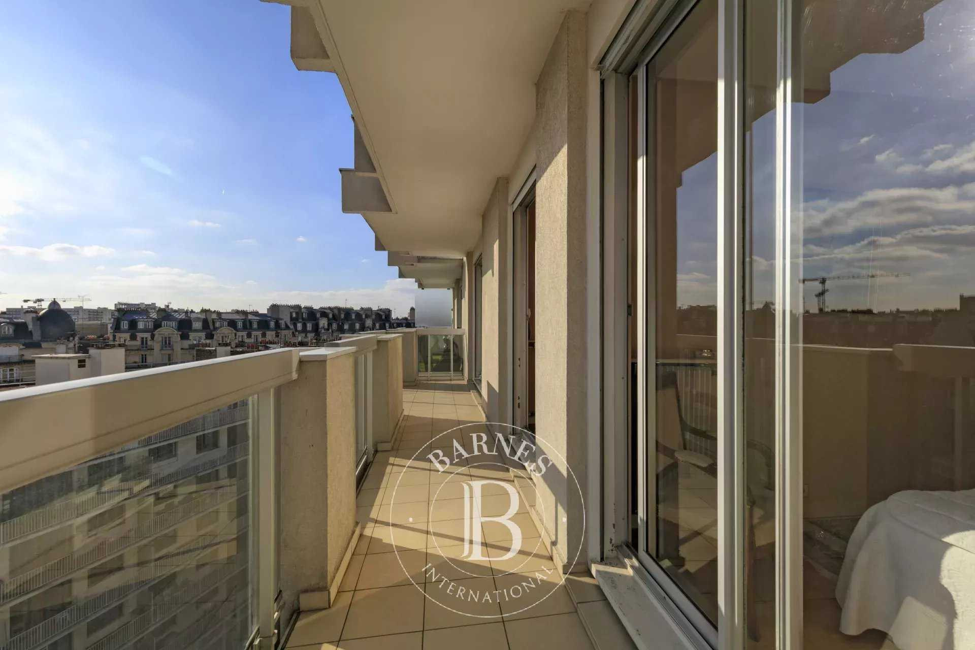 Paris  - Apartment 3 Bedrooms
