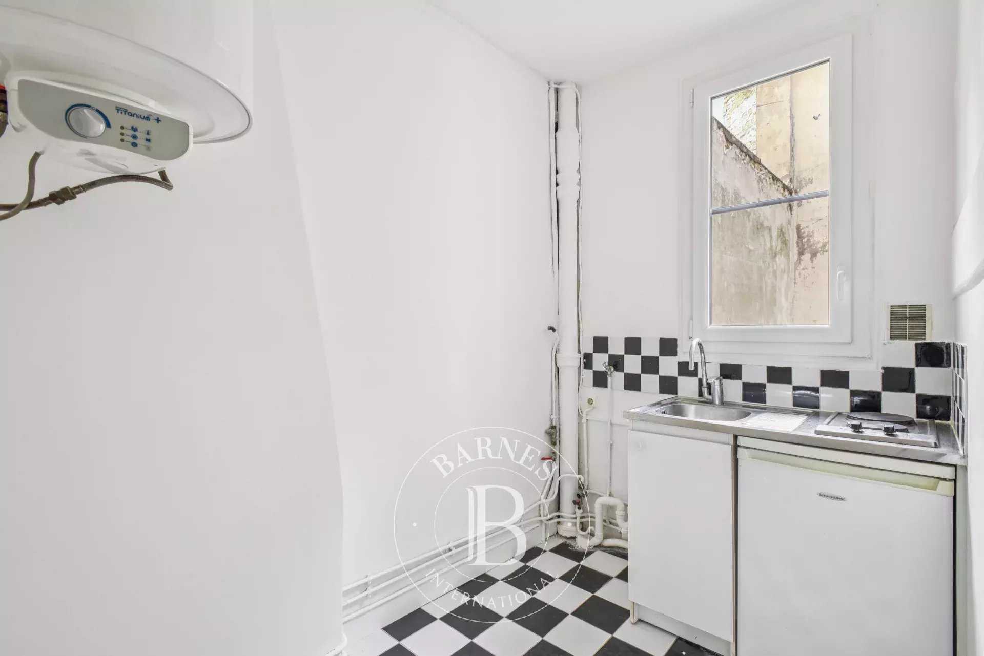 Paris  - Appartement 2 Pièces, 1 Chambre