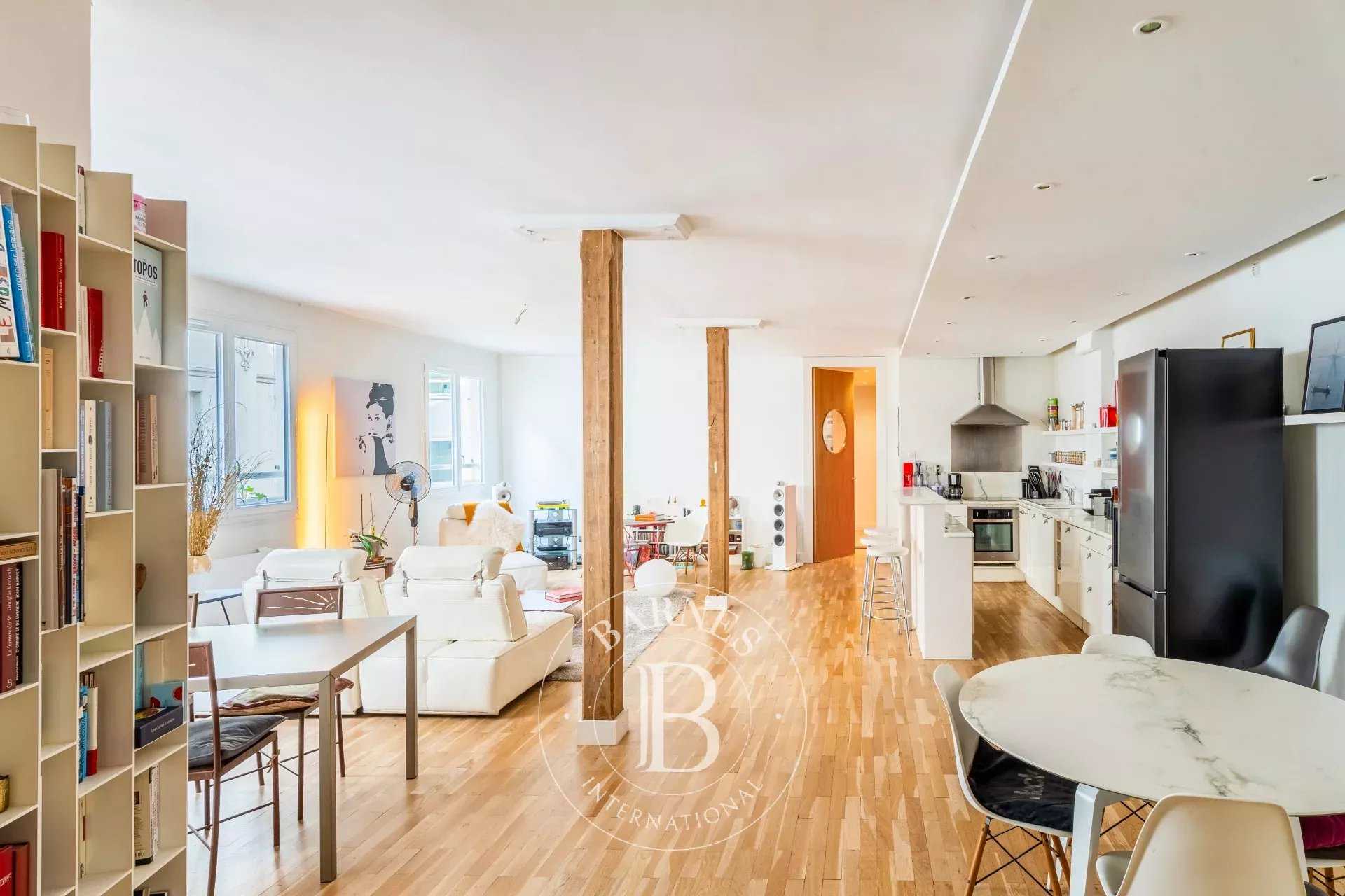 Paris  - Appartement 7 Pi&egrave;ces 4 Chambres