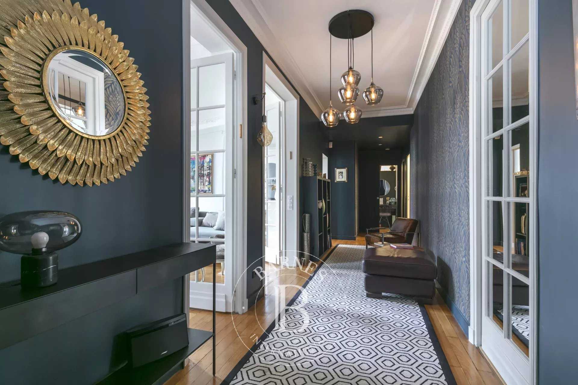 Paris  - Apartment 3 Bedrooms