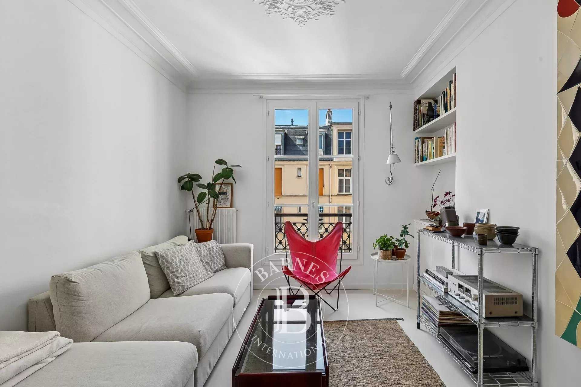 Paris  - Appartement 3 Pi&egrave;ces 2 Chambres