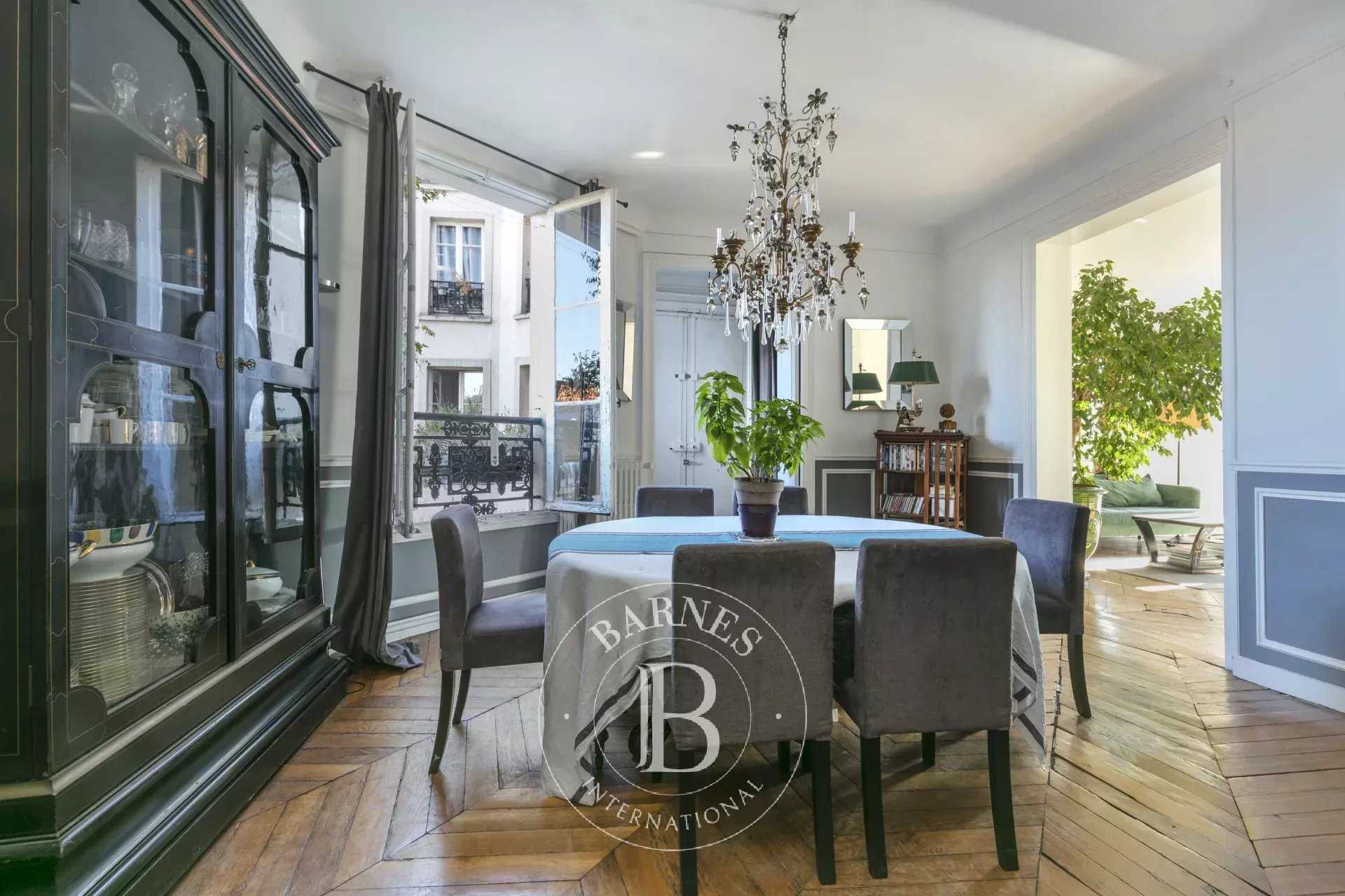 Paris  - Apartment 3 Bedrooms
