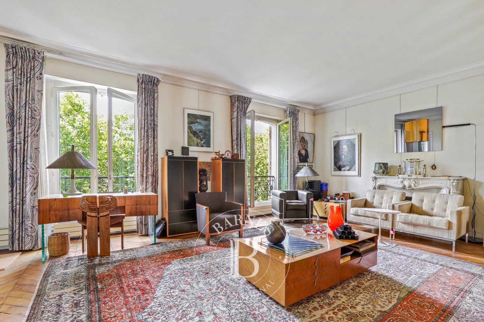 Paris  - Apartment 3 Bedrooms