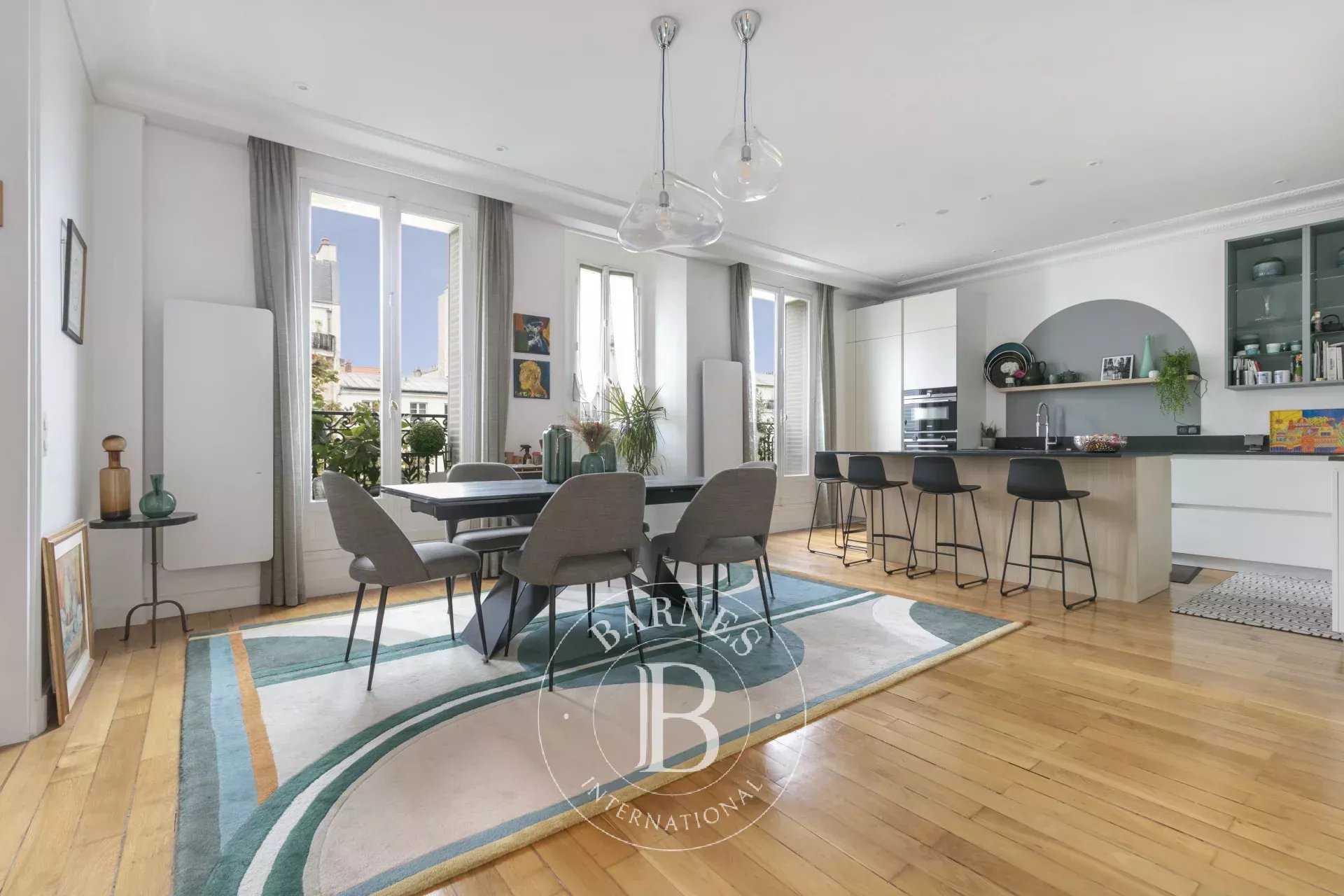 Paris  - Apartment 3 Bedrooms