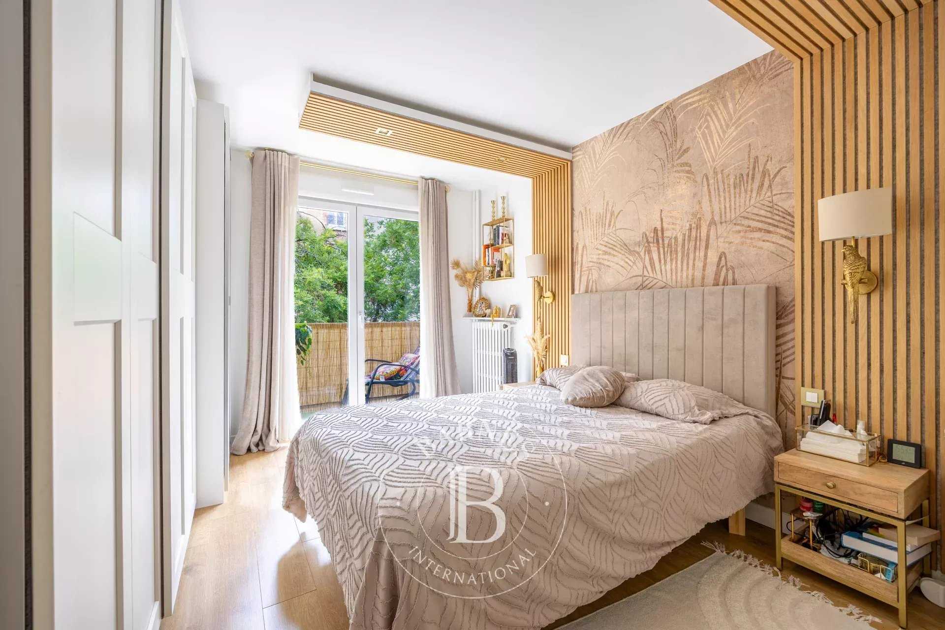 Paris  - Appartement 2 Pi&egrave;ces, 1 Chambre