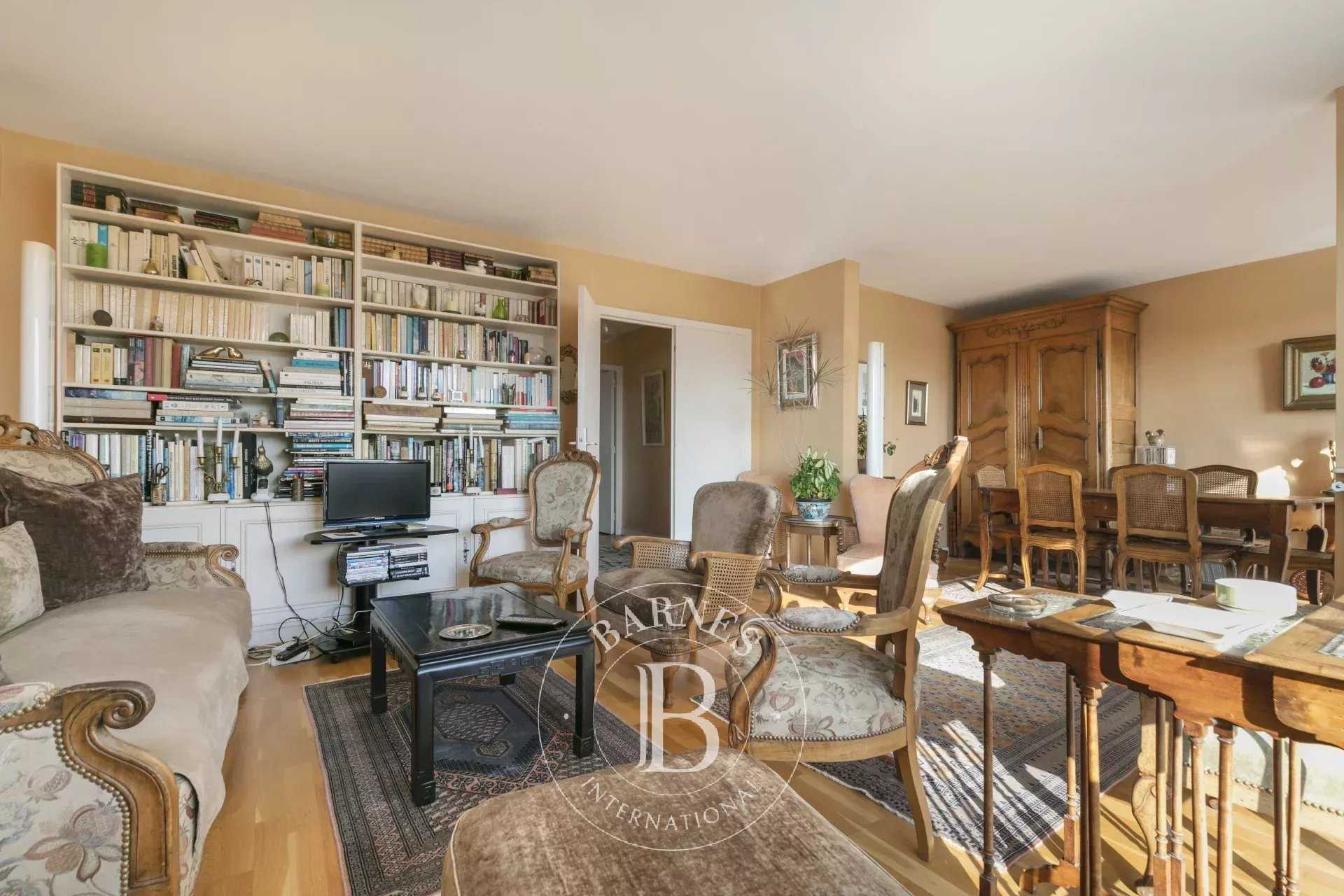 Paris  - Apartment 3 Bedrooms