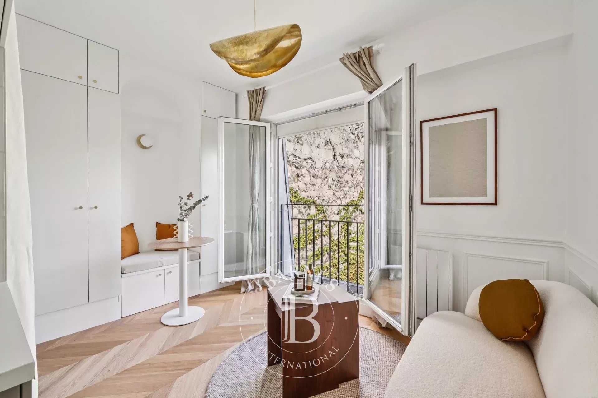 Paris  - Apartment 