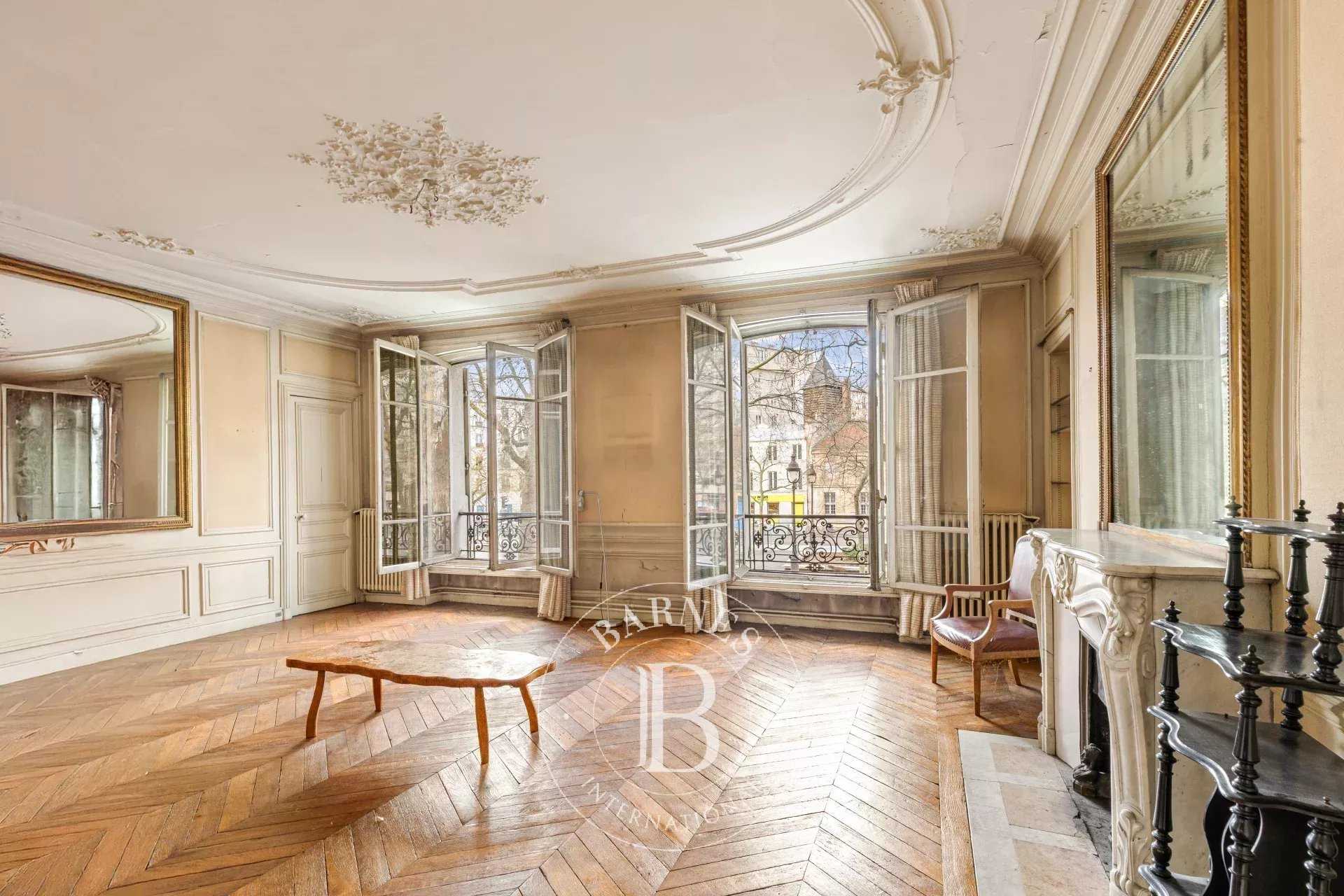 Paris  - Apartment 5 Bedrooms