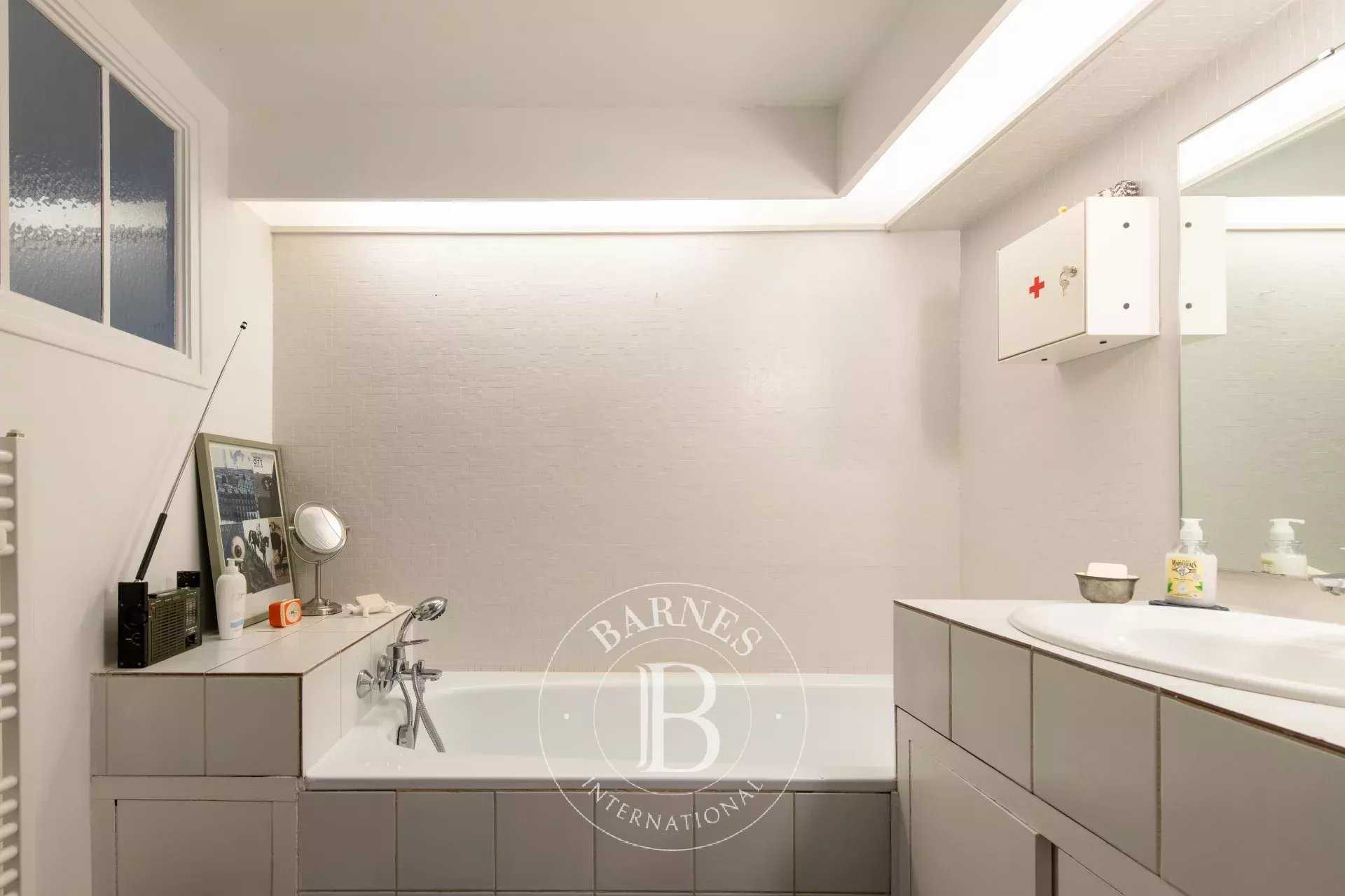 Paris  - Apartment 2 Bedrooms