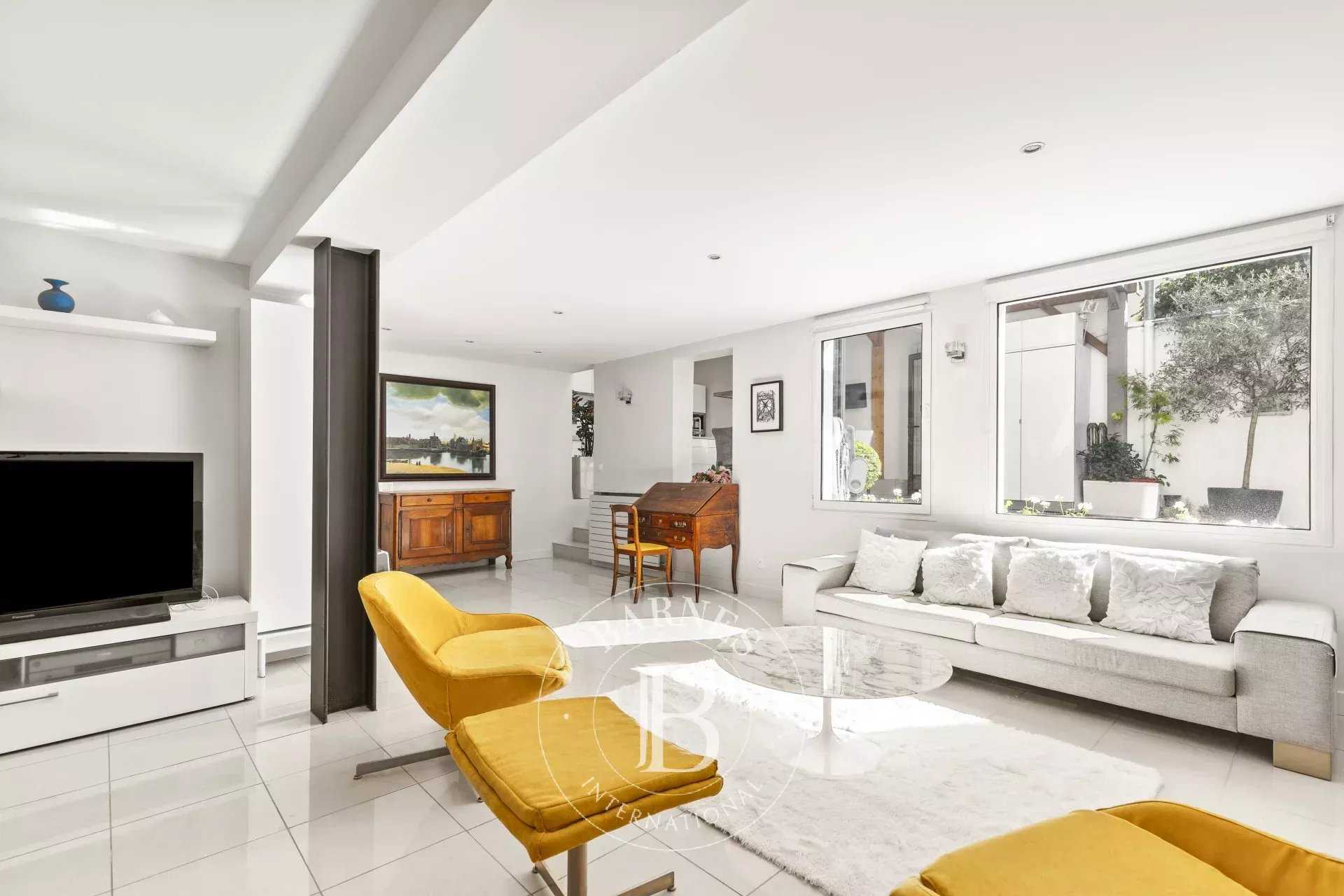 Paris  - House 4 Bedrooms