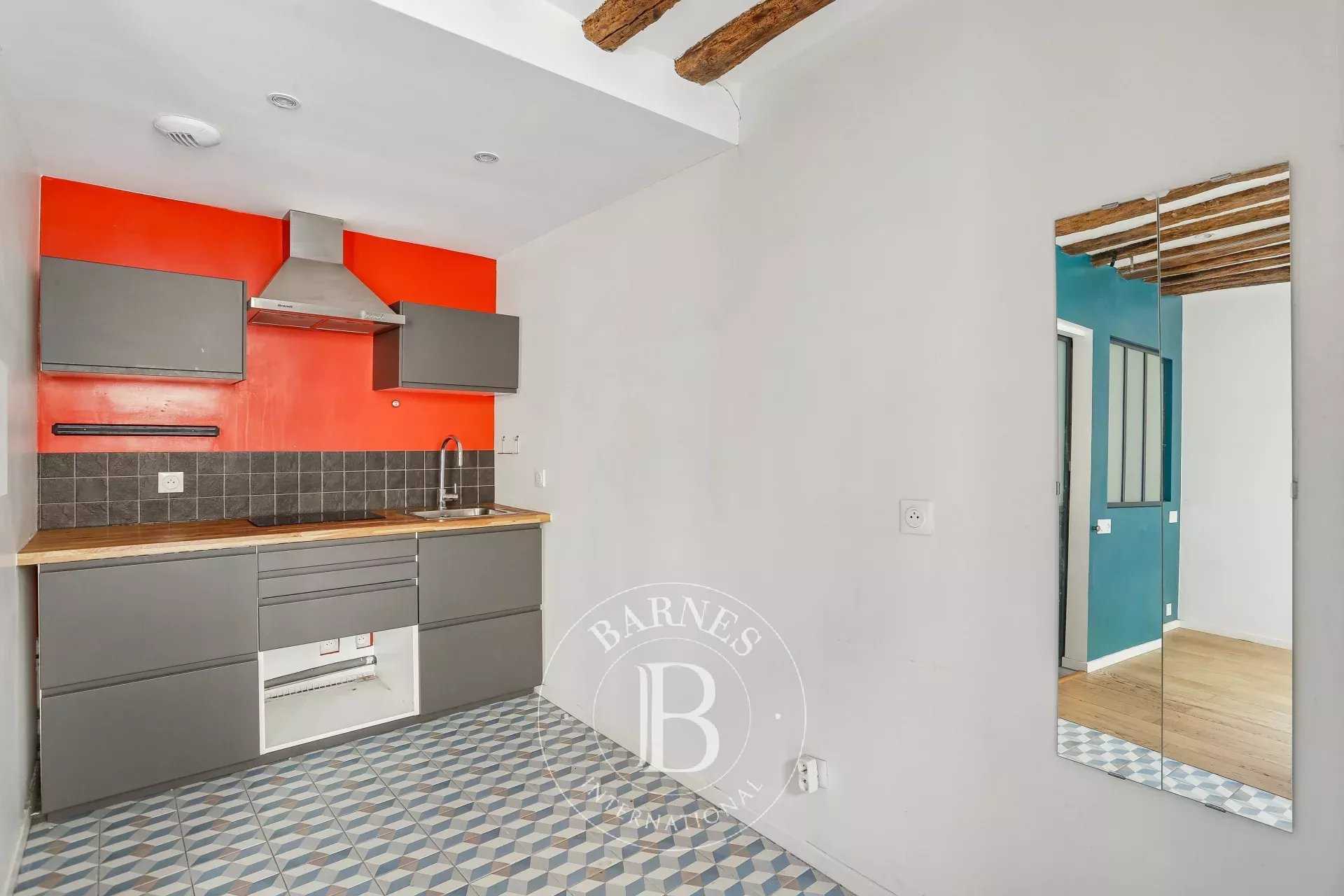 Paris  - Piso 1 Cuarto