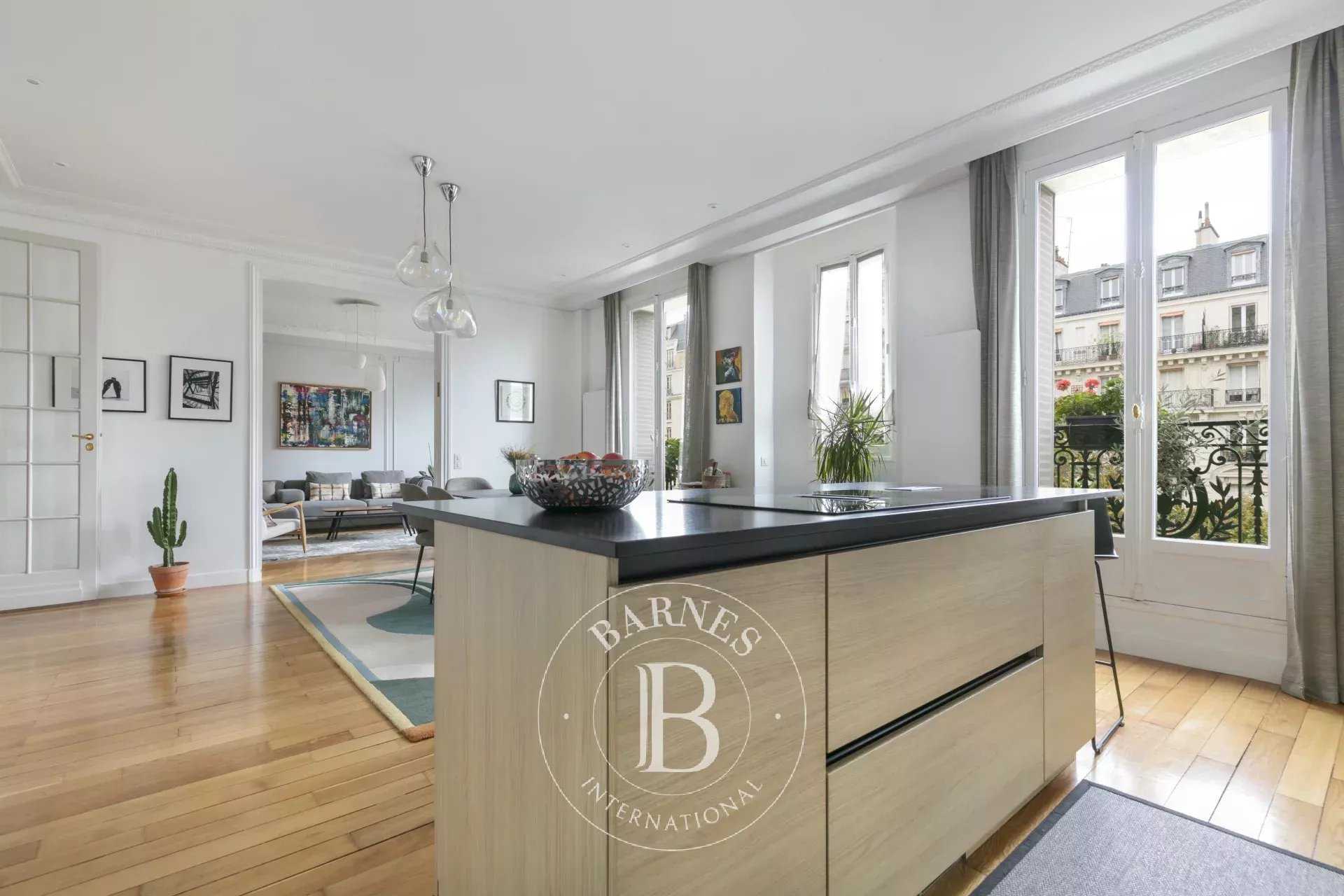 Paris  - Apartment 3 Bedrooms