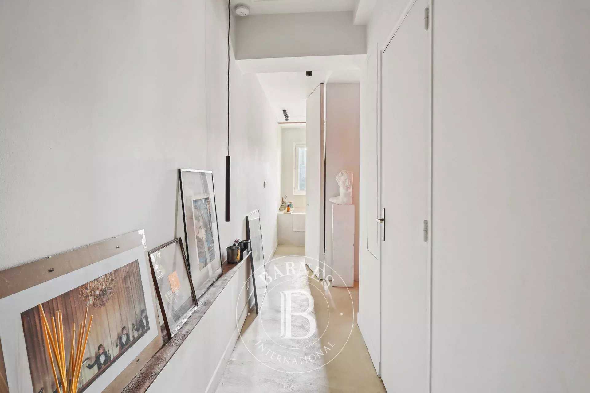 Paris  - Appartement 2 Pièces, 1 Chambre