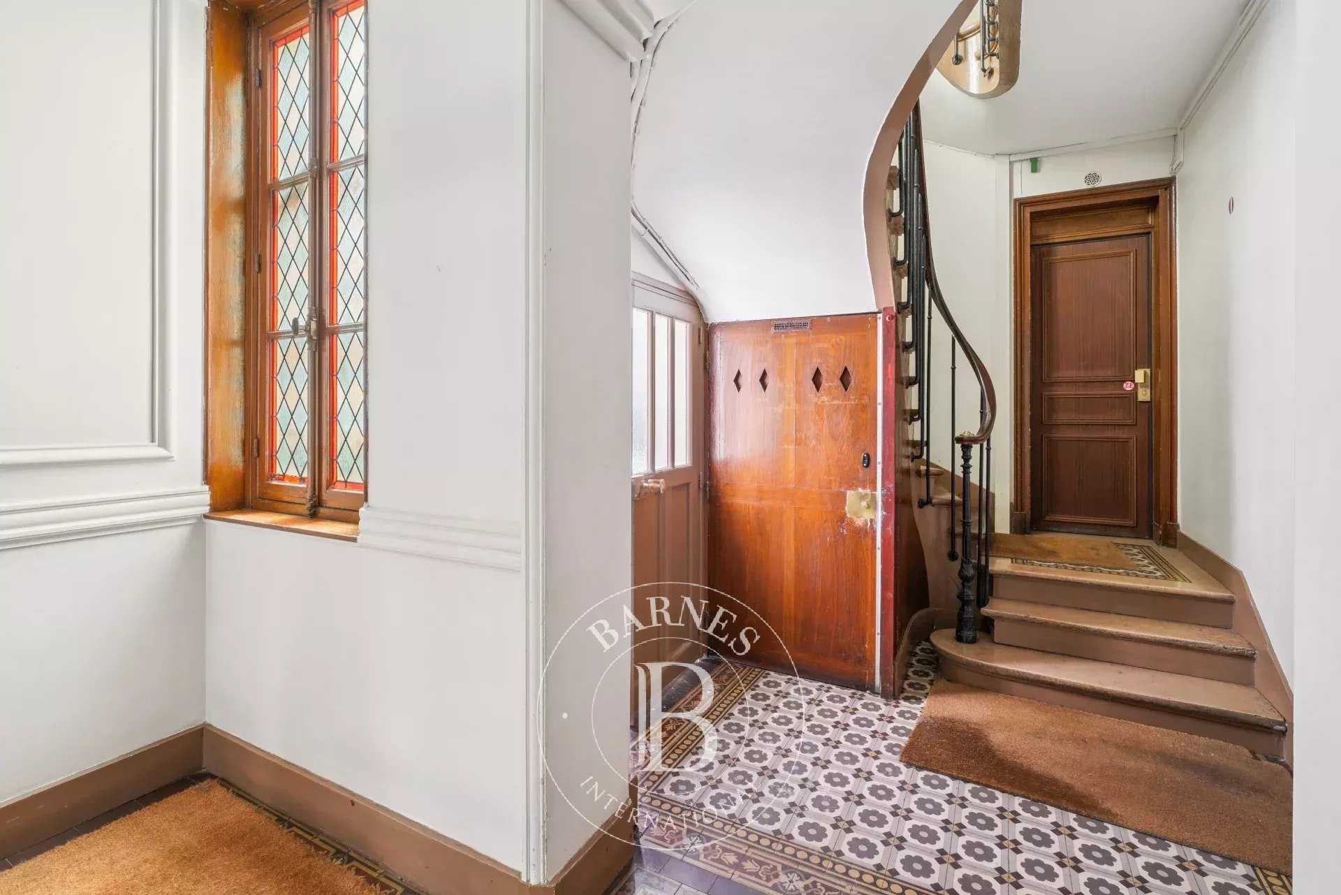 Paris  - Appartement 2 Pièces, 1 Chambre