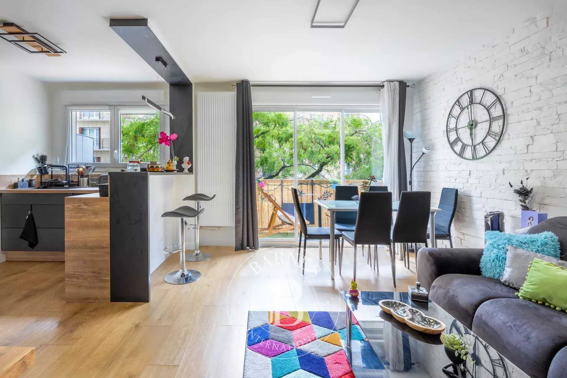 Paris  - Appartement 2 Pi&egrave;ces, 1 Chambre