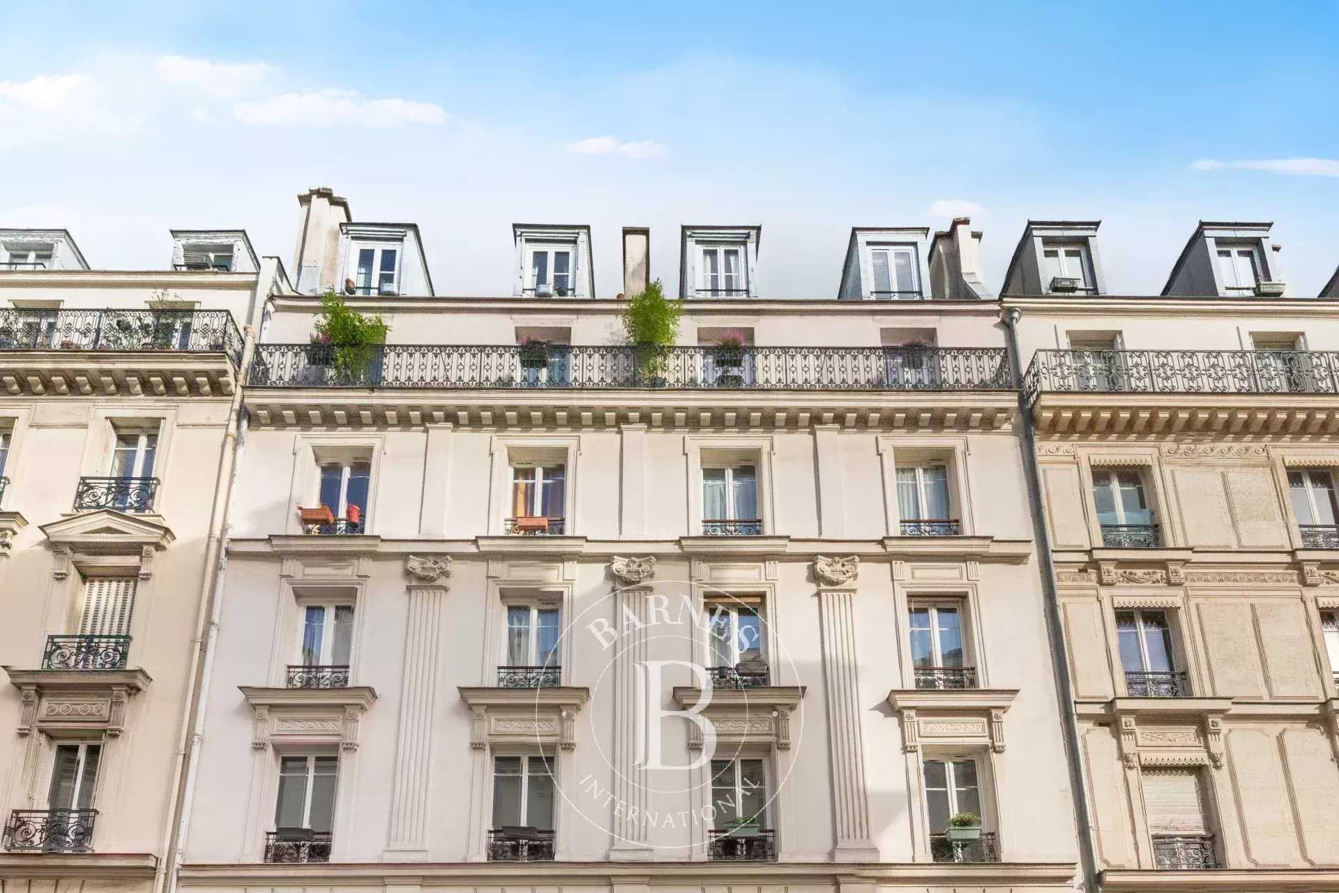 Apartment Paris 75011  -  ref 85339107 (picture 2)