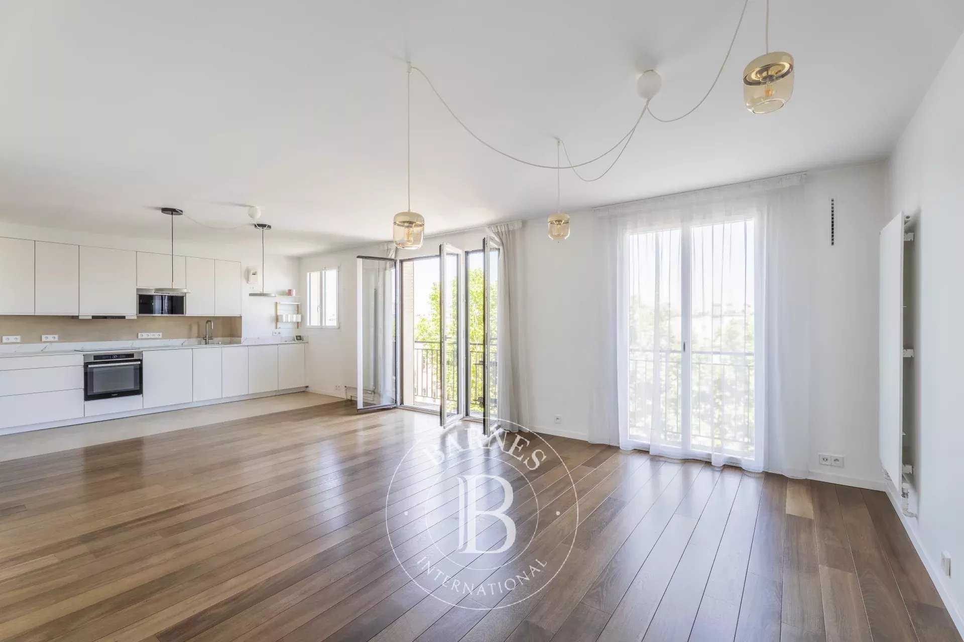 Appartement Paris 75010  -  ref 85968331 (picture 1)