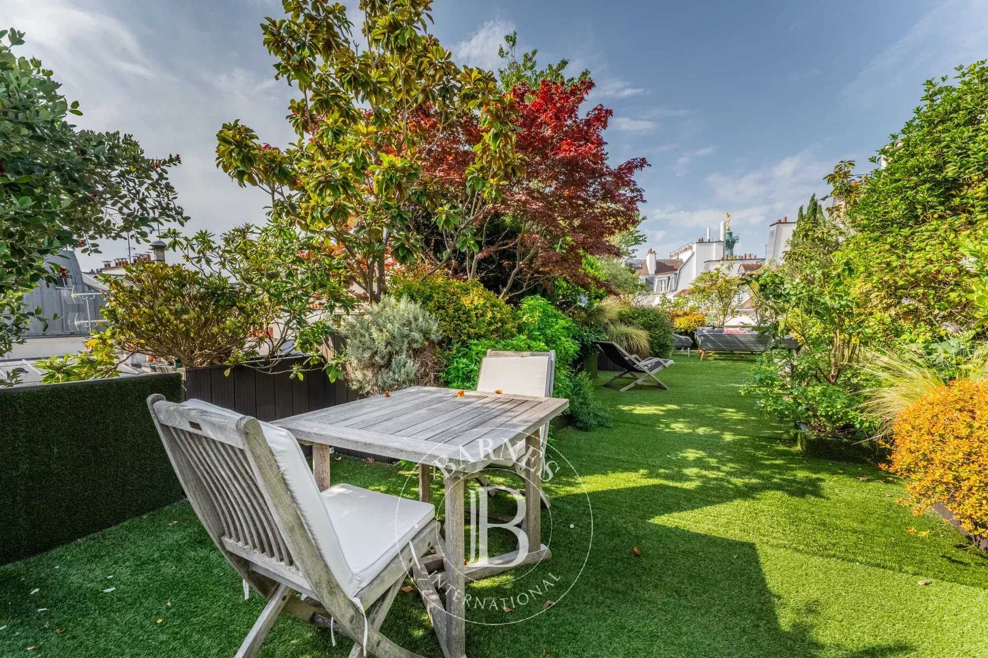 Apartment Paris 75011  -  ref 82968070 (picture 1)
