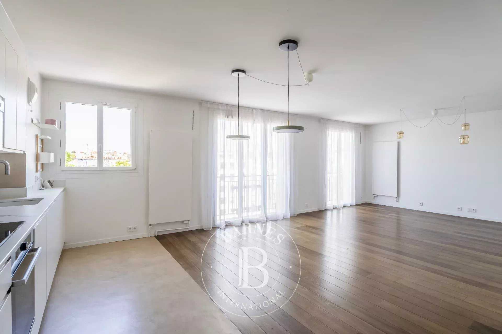Appartement Paris 75010  -  ref 85968331 (picture 2)