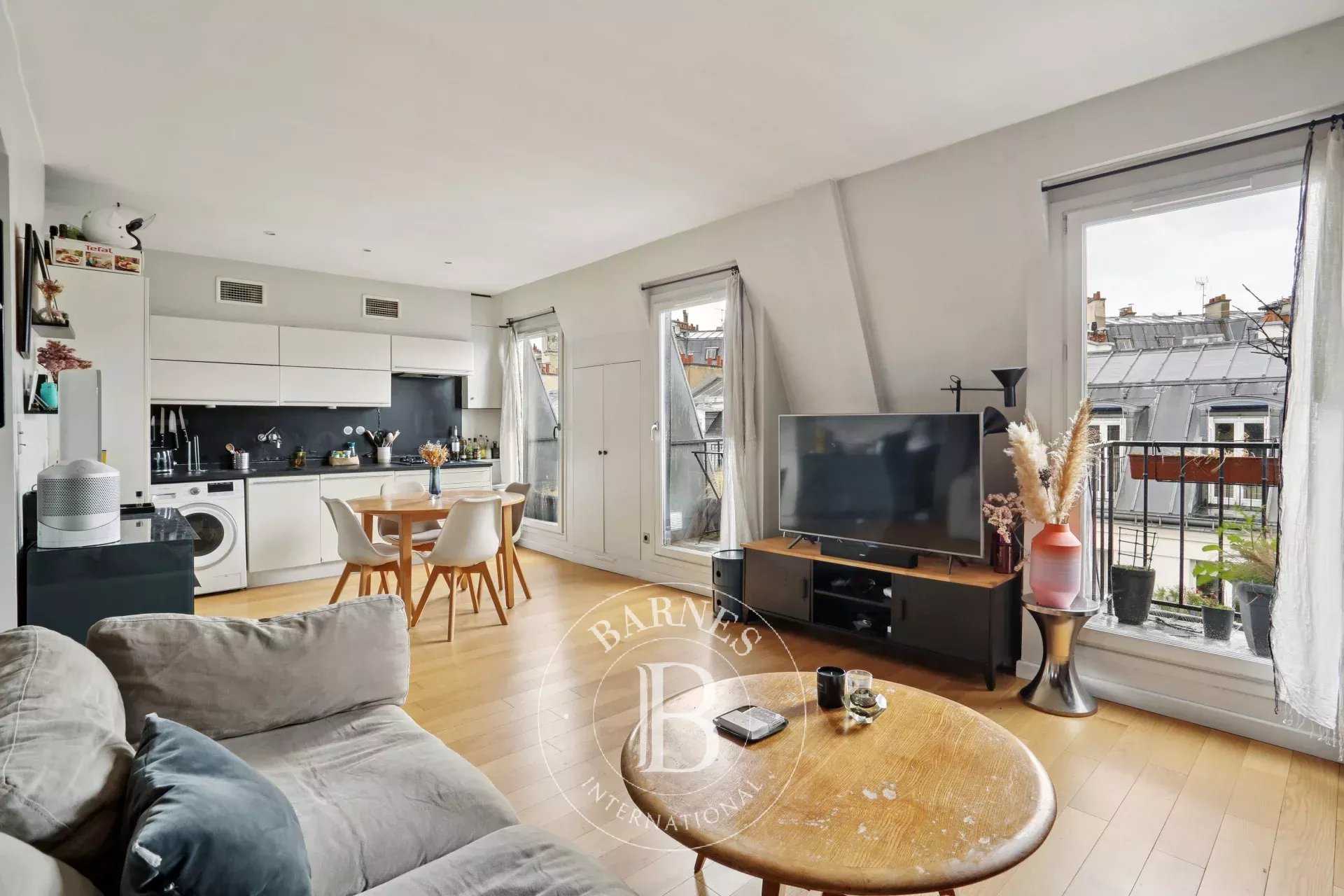 Paris  - Appartement 2 Pièces, 1 Chambre