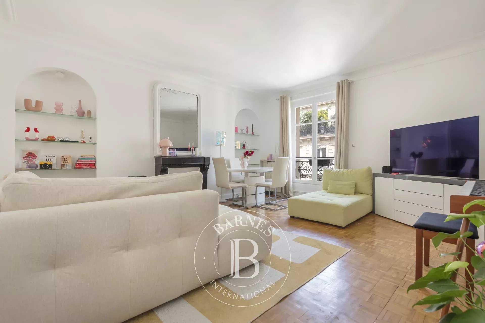 Paris  - Apartment 2 Bedrooms