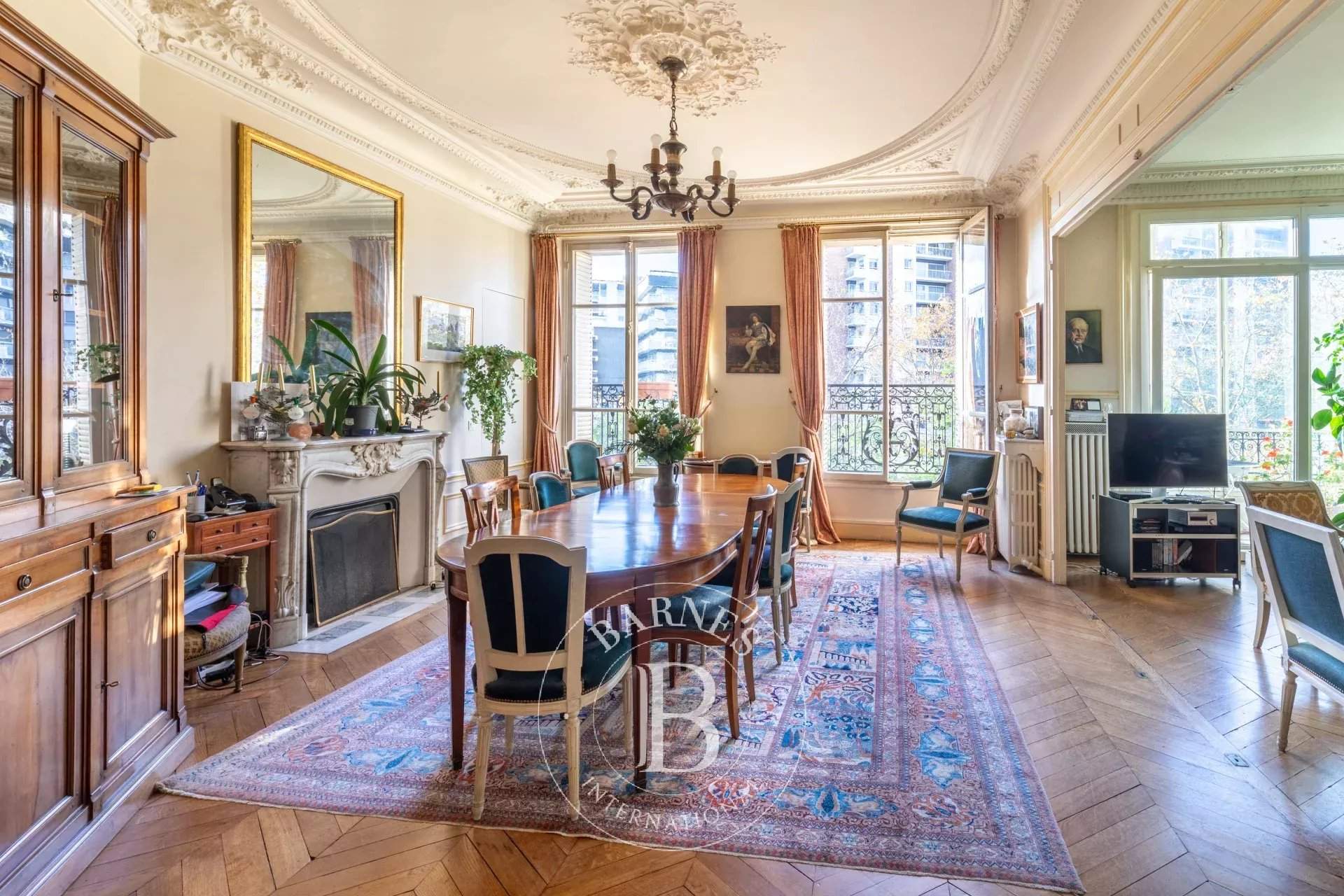 Paris  - Apartment 4 Bedrooms - picture 2