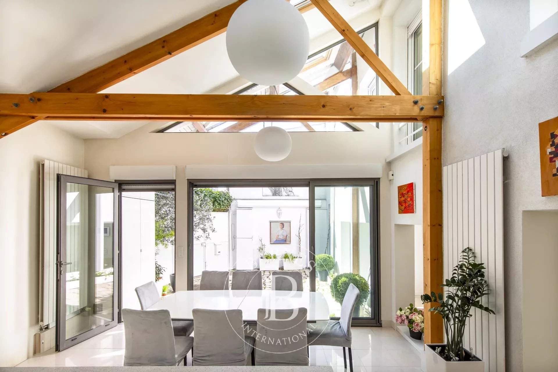 Paris  - House 4 Bedrooms - picture 8
