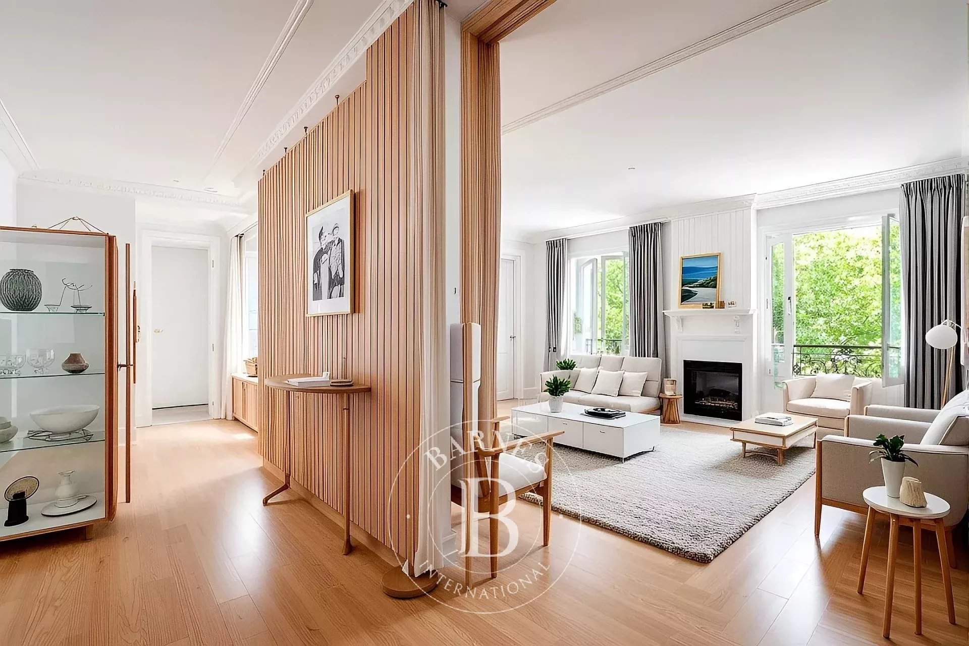Paris  - Apartment 3 Bedrooms - picture 1