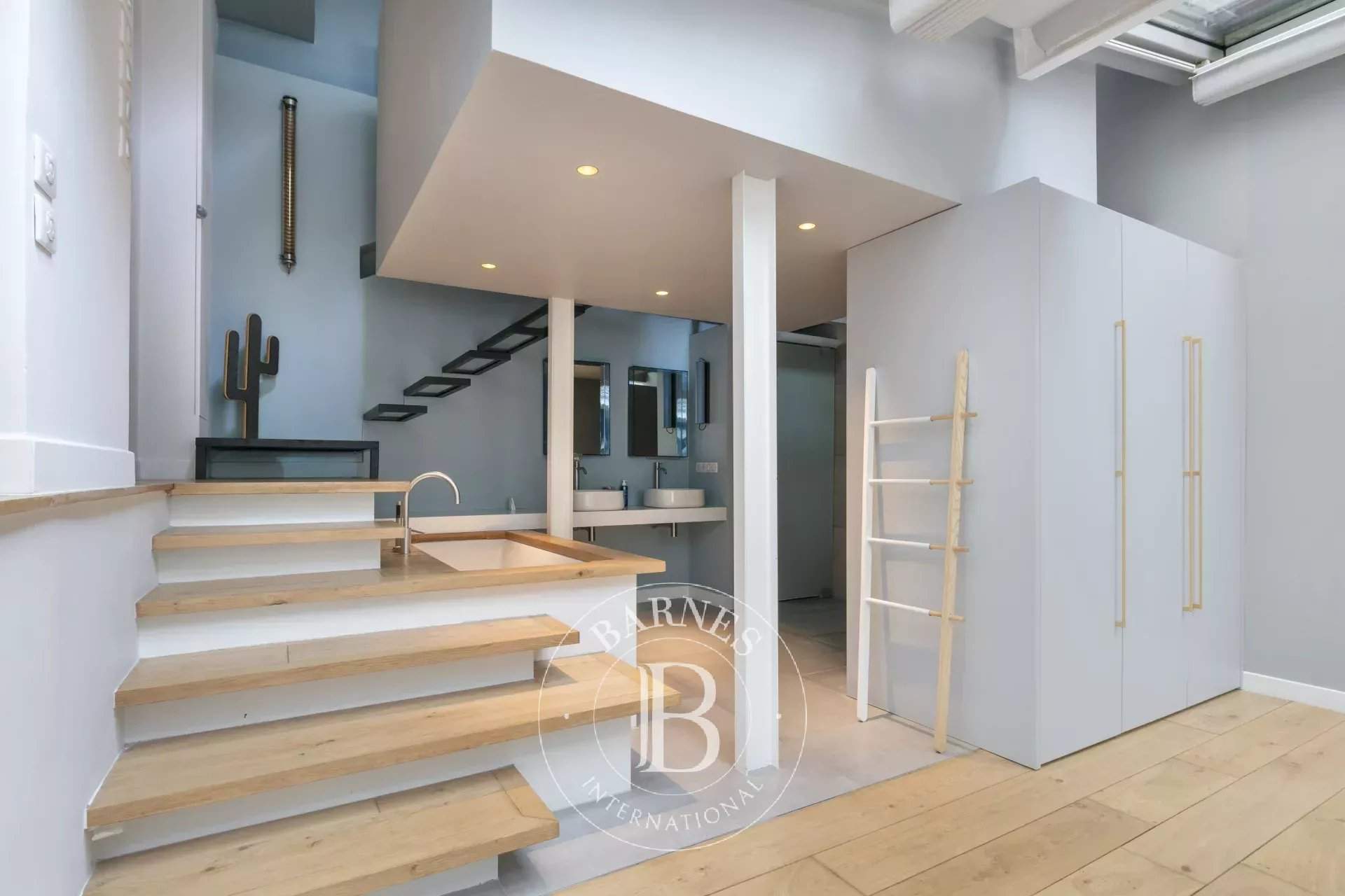 Paris  - Apartment 2 Bedrooms - picture 8