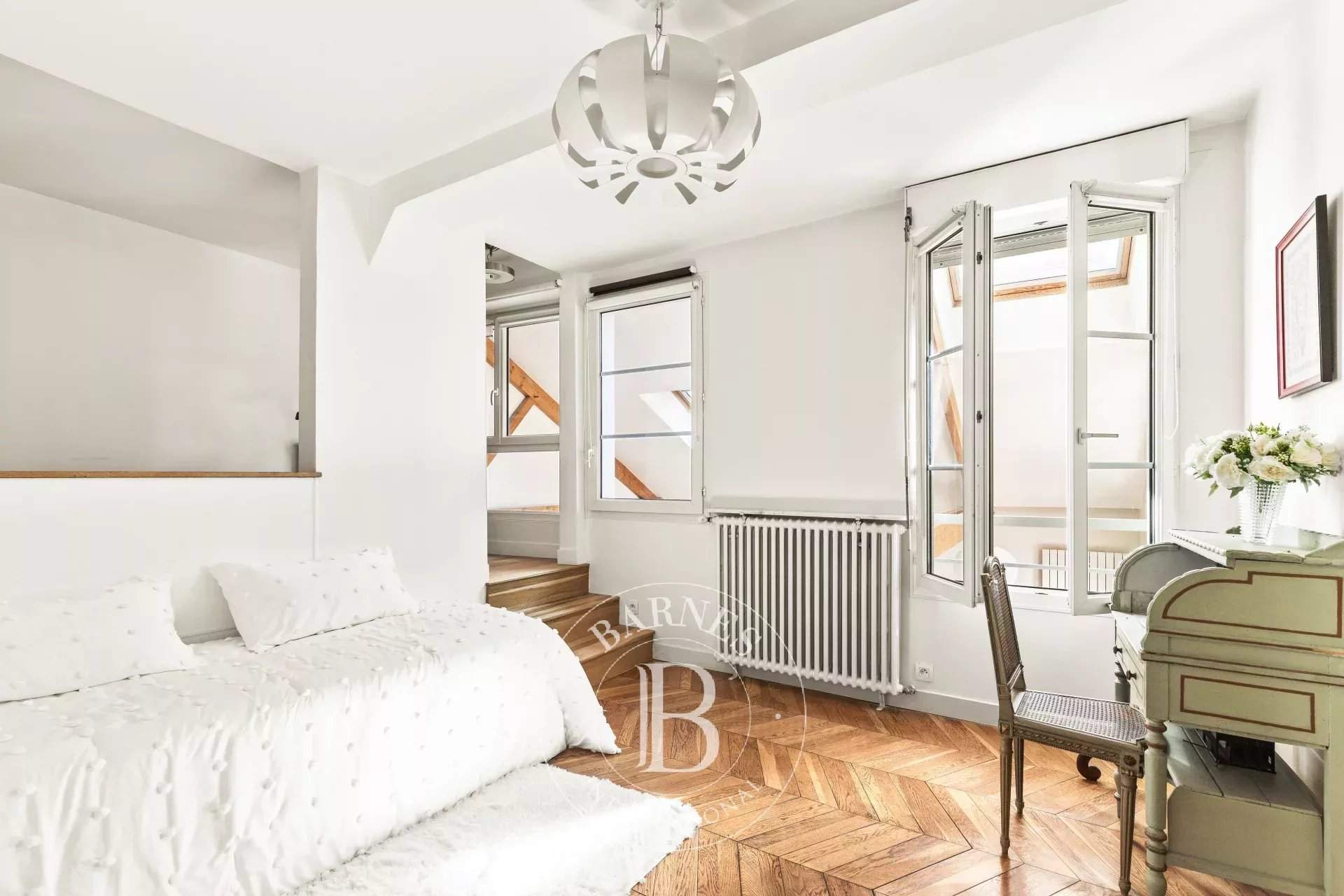 Paris  - House 4 Bedrooms - picture 10