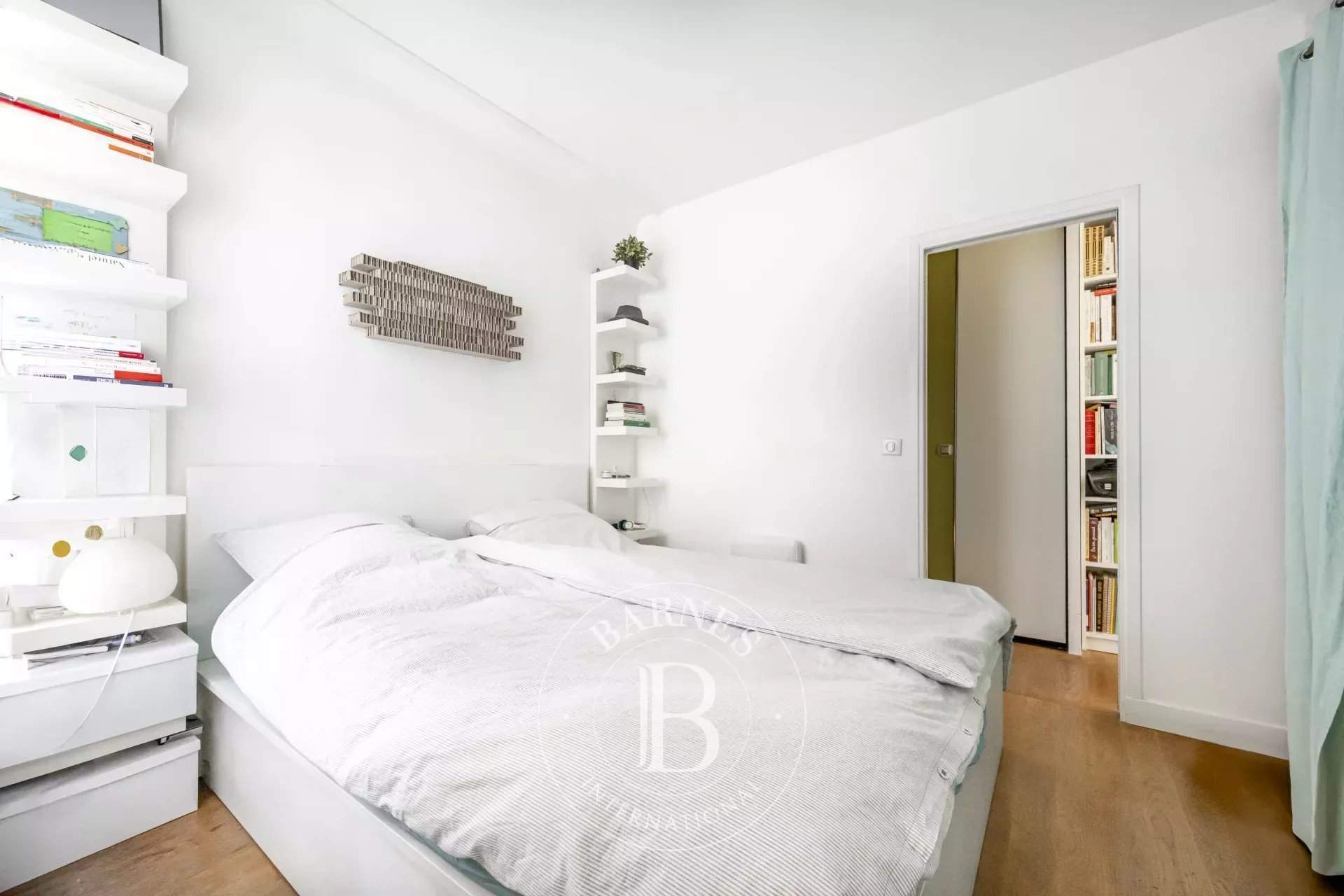 Paris  - Apartment 4 Bedrooms - picture 9