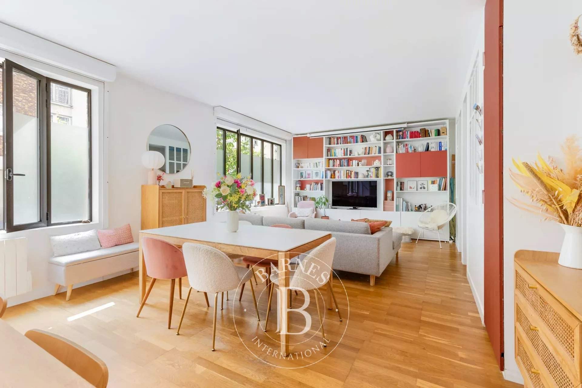 Paris  - Apartment 3 Bedrooms - picture 2