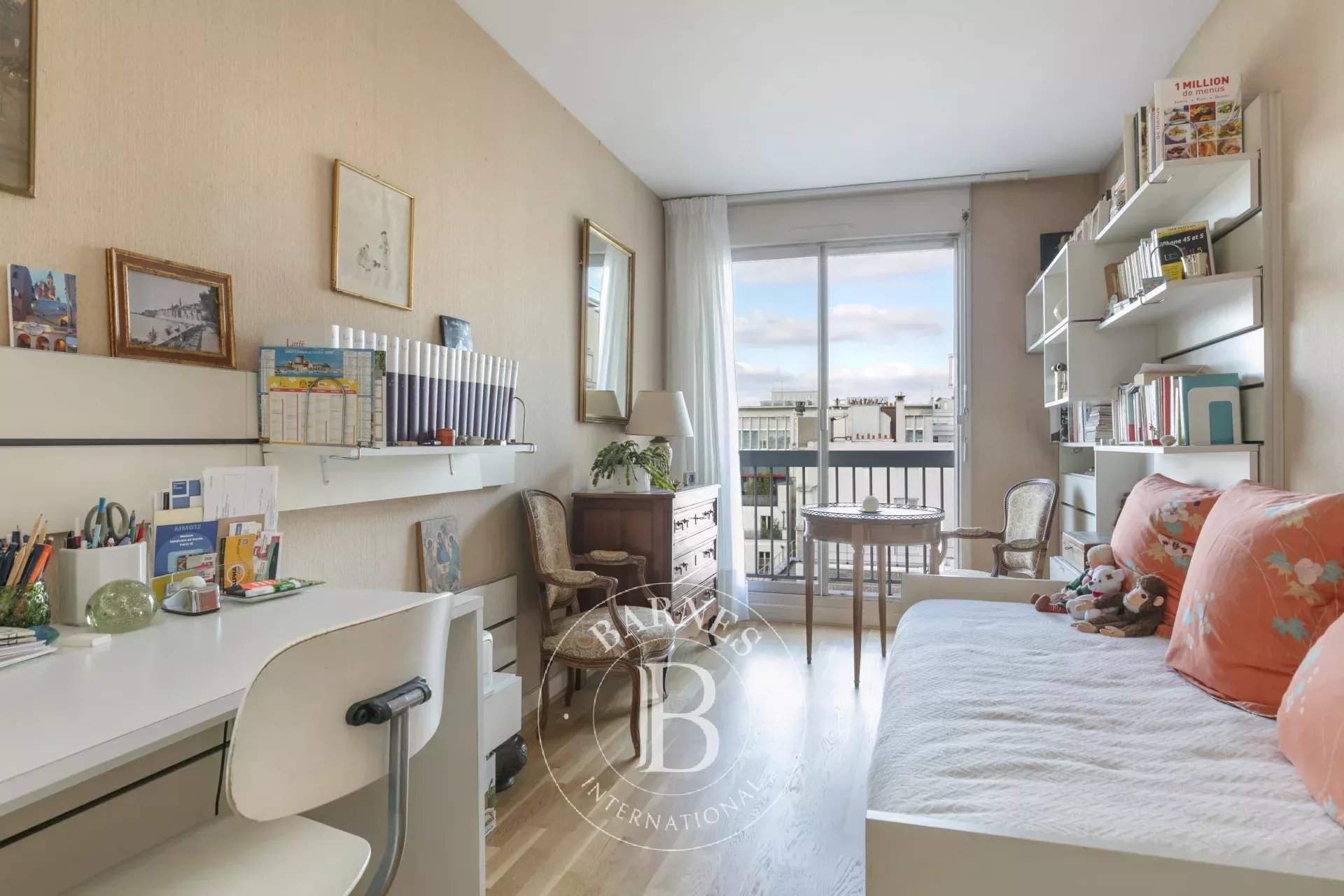 Paris  - Apartment 3 Bedrooms - picture 13