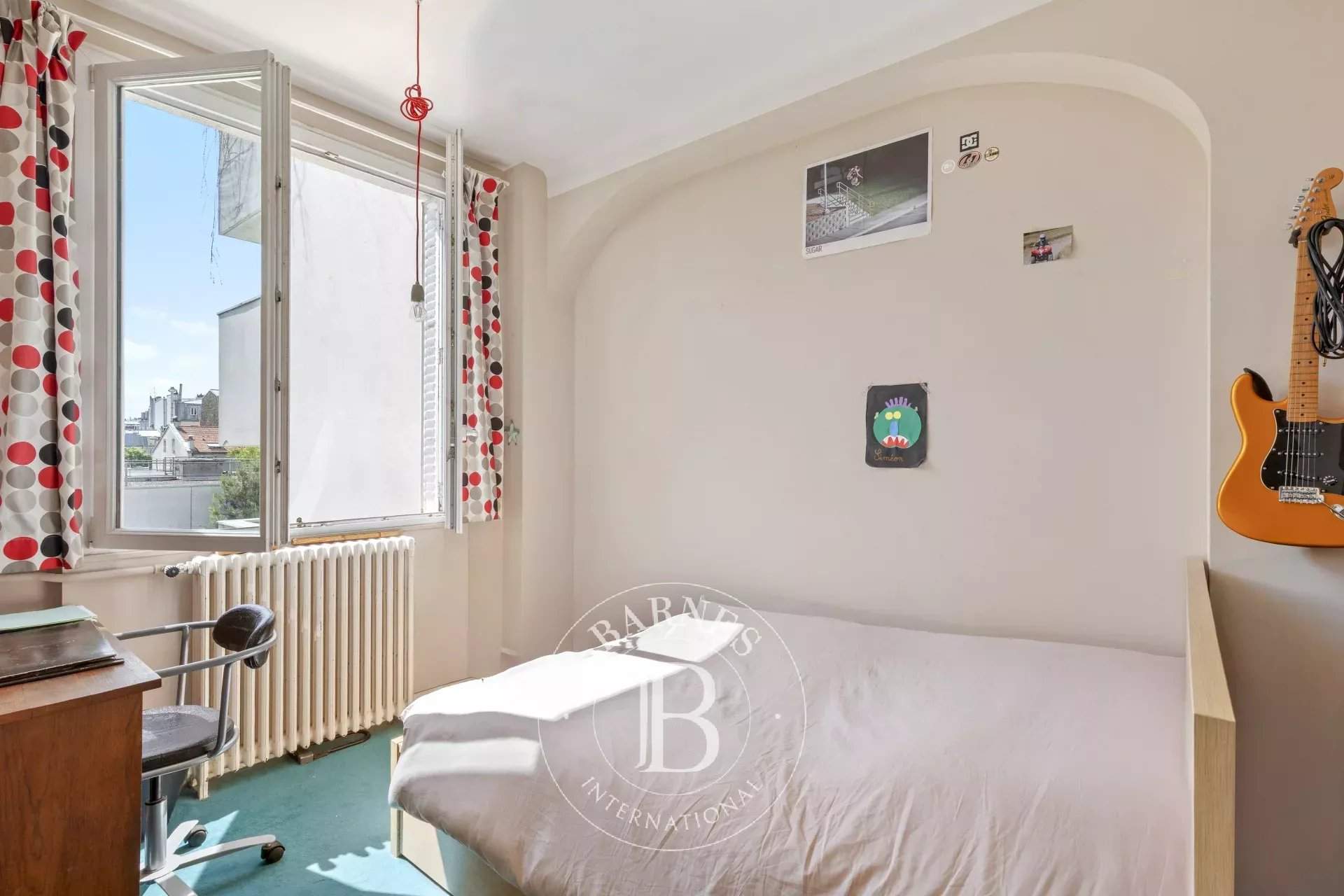Paris  - House 4 Bedrooms - picture 8