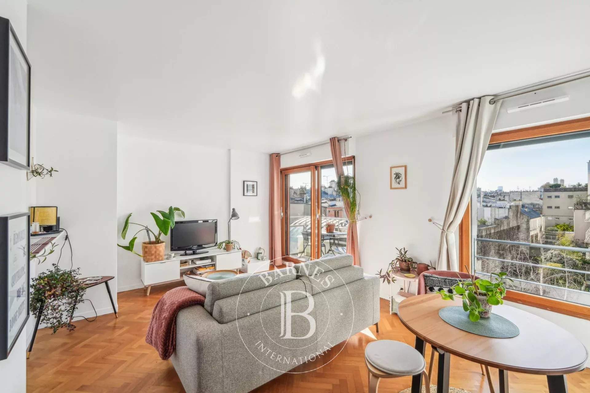 Paris  - Apartment  - picture 2