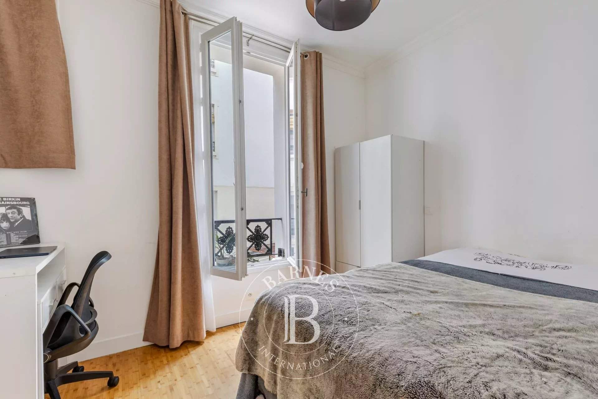 Paris  - Apartment 2 Bedrooms - picture 9