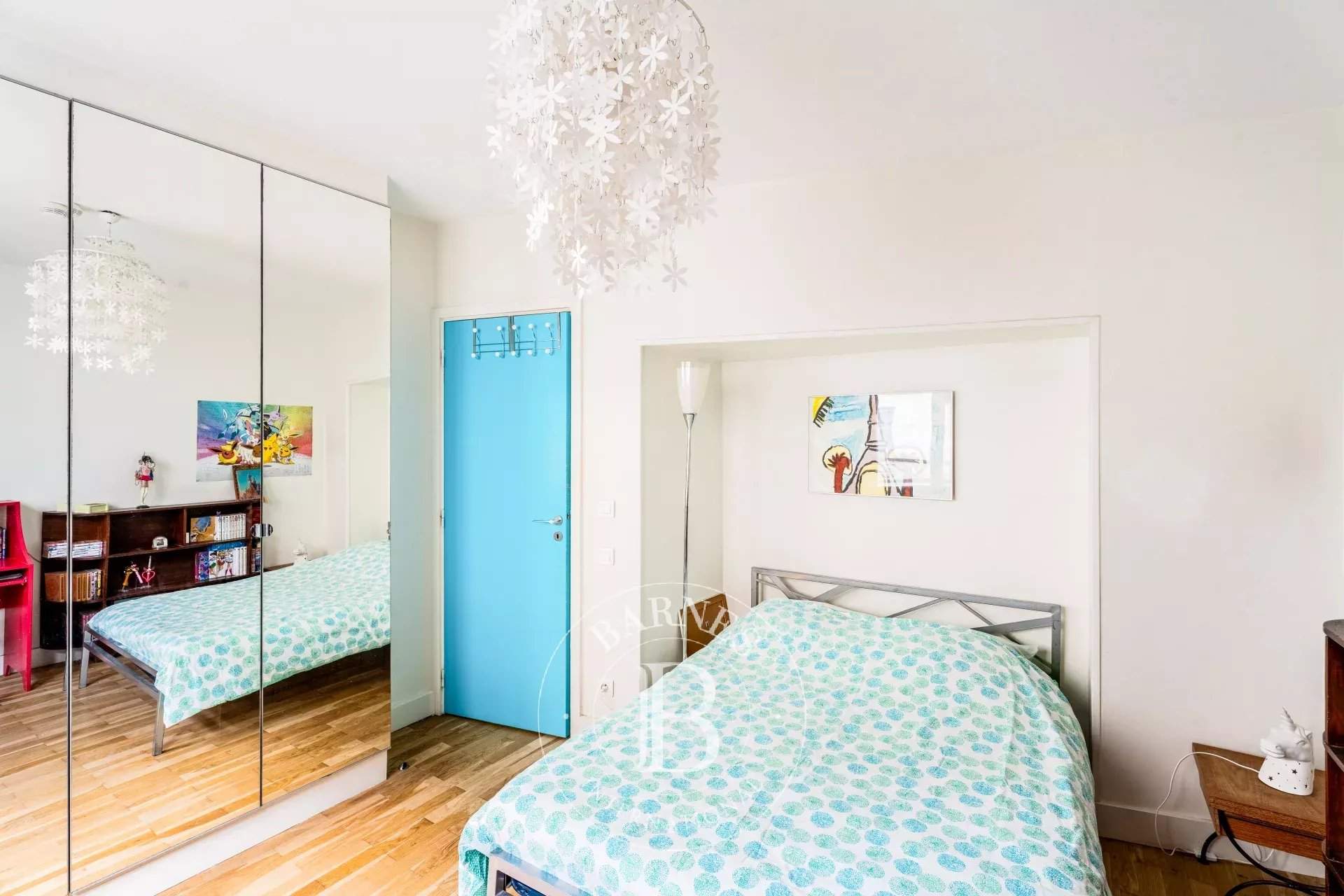 Paris  - Appartement 7 Pi&egrave;ces 4 Chambres - picture 12