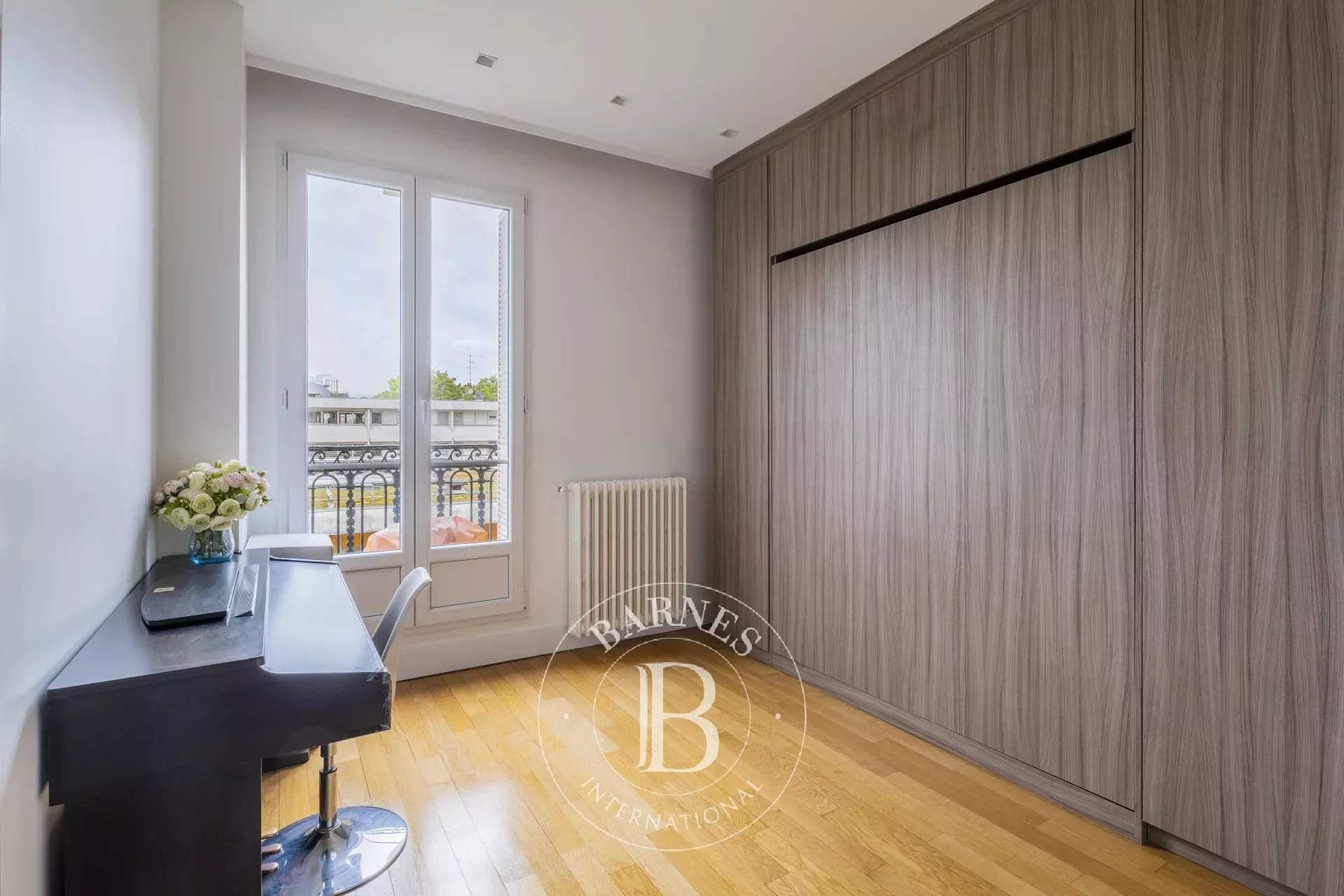 Paris  - Apartment 4 Bedrooms - picture 14